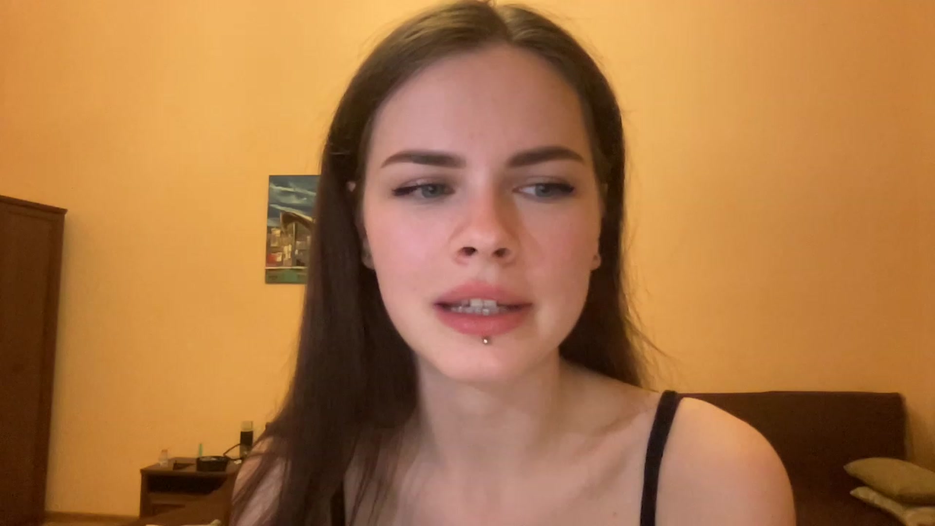 Gallery image thumbnail from sweetsourfox's myfreecams stream on, 04/01/2023, 18:02 image 11 of 20