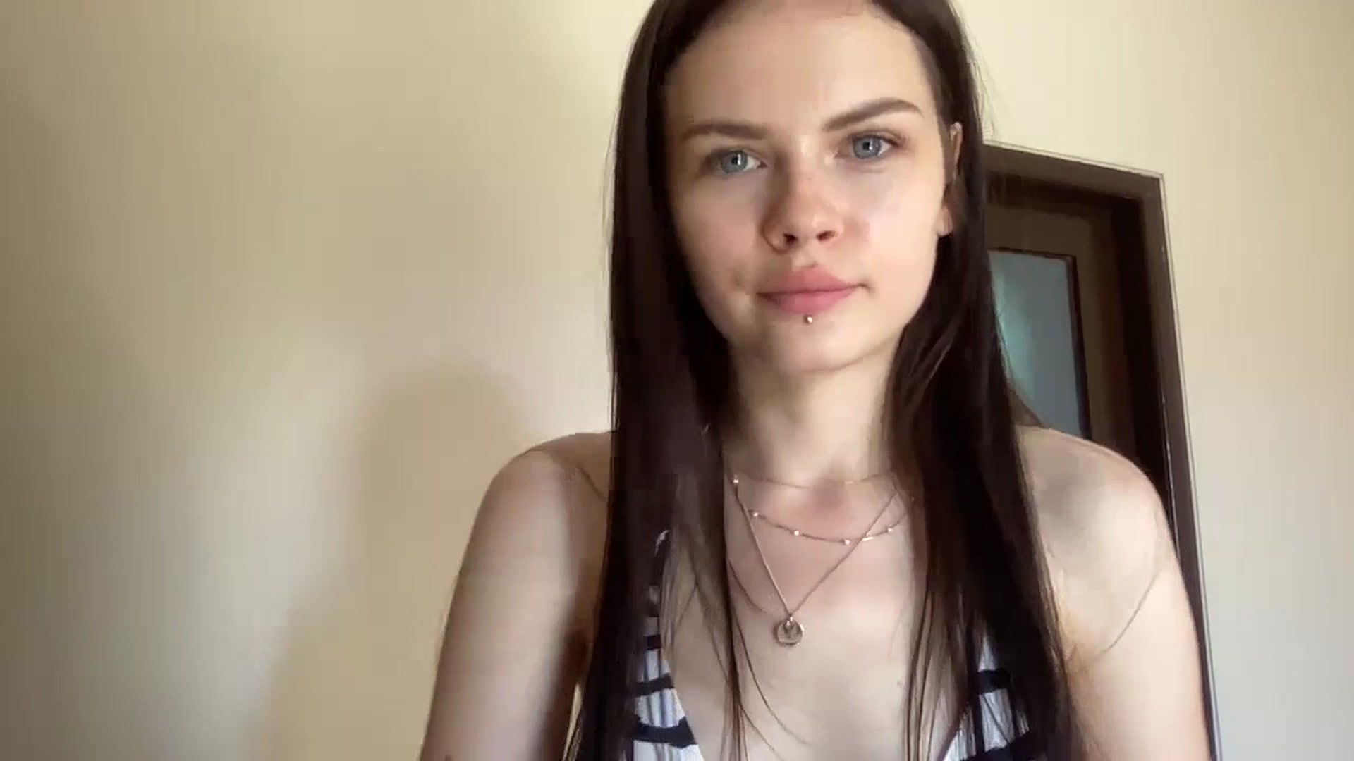 Gallery image thumbnail from sweetsourfox's myfreecams stream on, 07/10/2023, 04:01 image 20 of 20