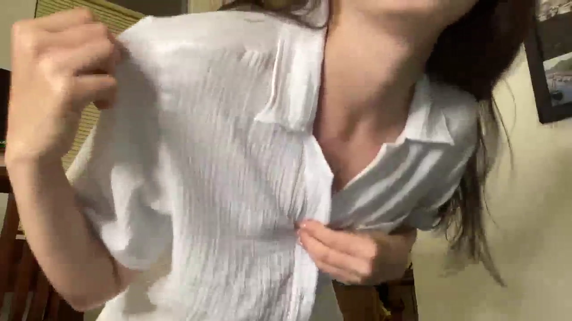 Gallery image thumbnail from sweetsourfox's myfreecams stream on, 09/17/2023, 13:50 image 2 of 20