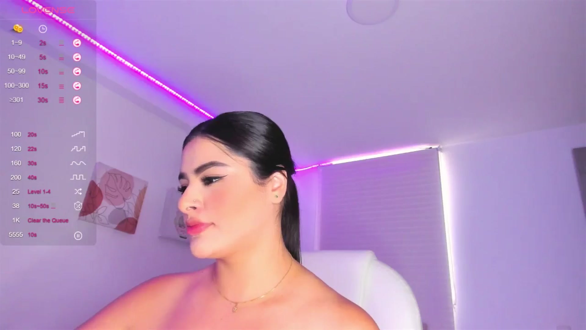 Gallery image thumbnail from sweettitties's myfreecams stream on, 06/12/2024, 17:32 image 19 of 20