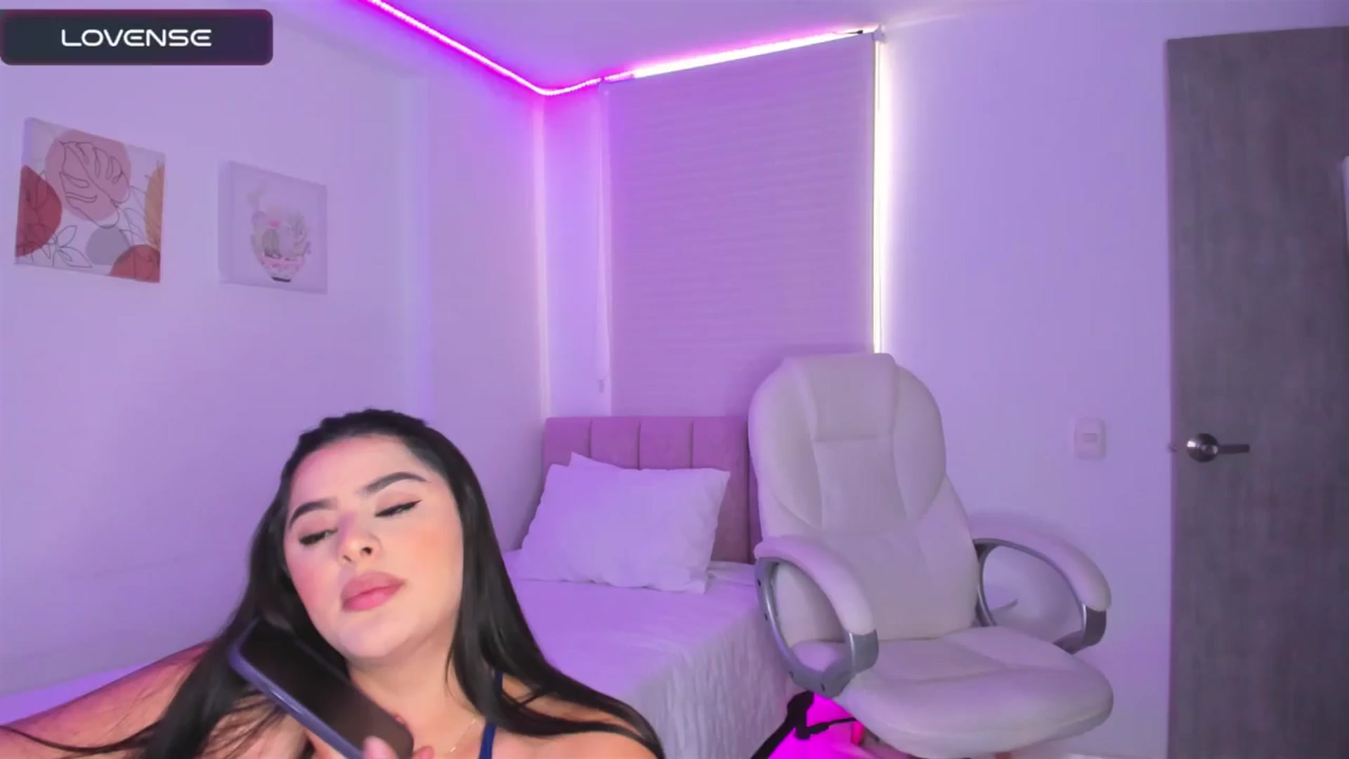 Gallery image thumbnail from sweettitties's myfreecams stream on, 06/19/2024, 17:49 image 18 of 20