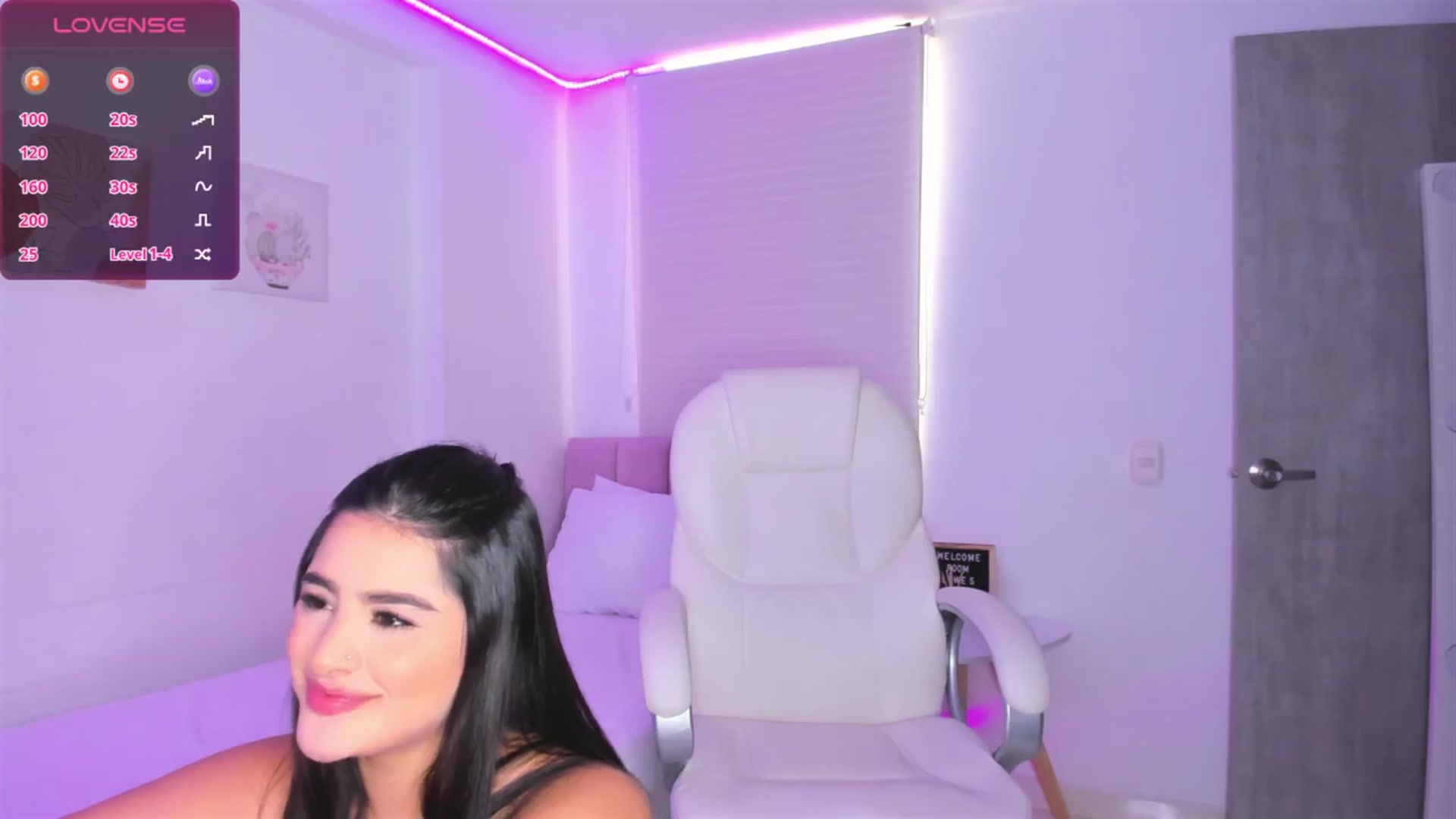 Gallery image thumbnail from sweettitties's myfreecams stream on, 06/19/2024, 17:49 image 4 of 20