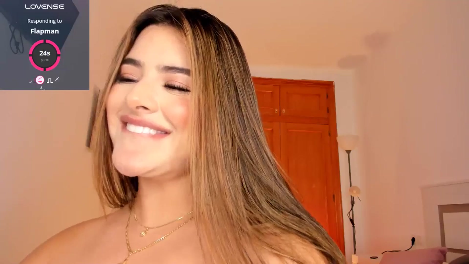 Gallery image thumbnail from sweettitties's myfreecams stream on, 10/22/2024, 16:12 image 15 of 20