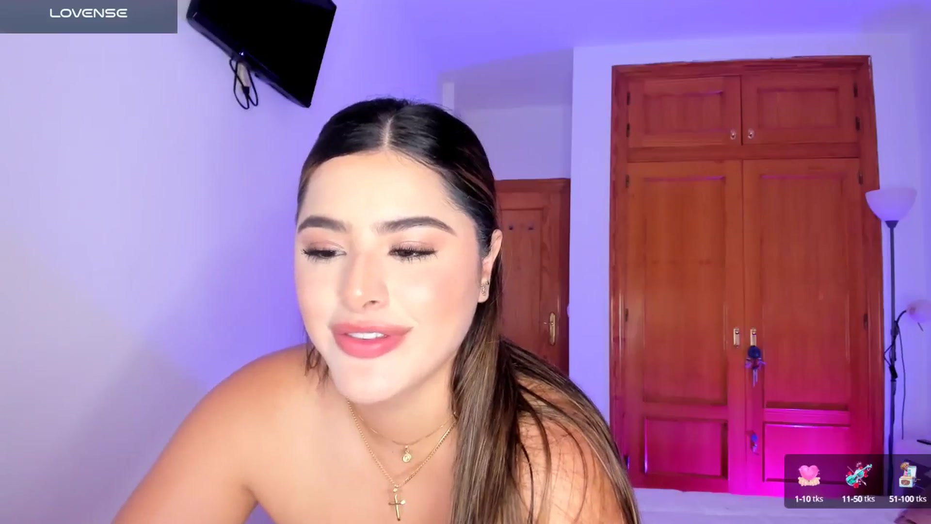 Gallery image thumbnail from sweettitties's myfreecams stream on, 10/26/2024, 15:18 image 4 of 20
