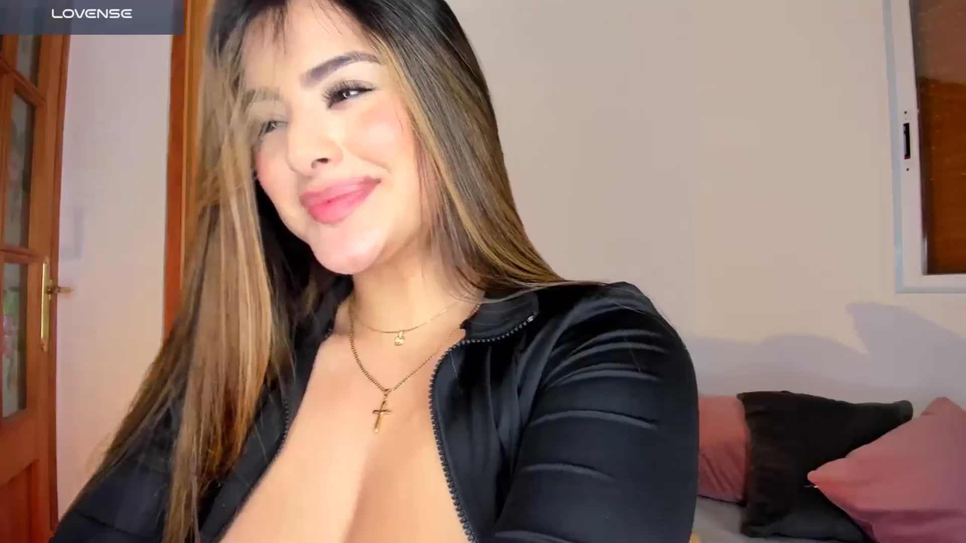 Gallery image thumbnail from sweettitties's myfreecams stream on, 12/13/2024, 14:37 image 17 of 20