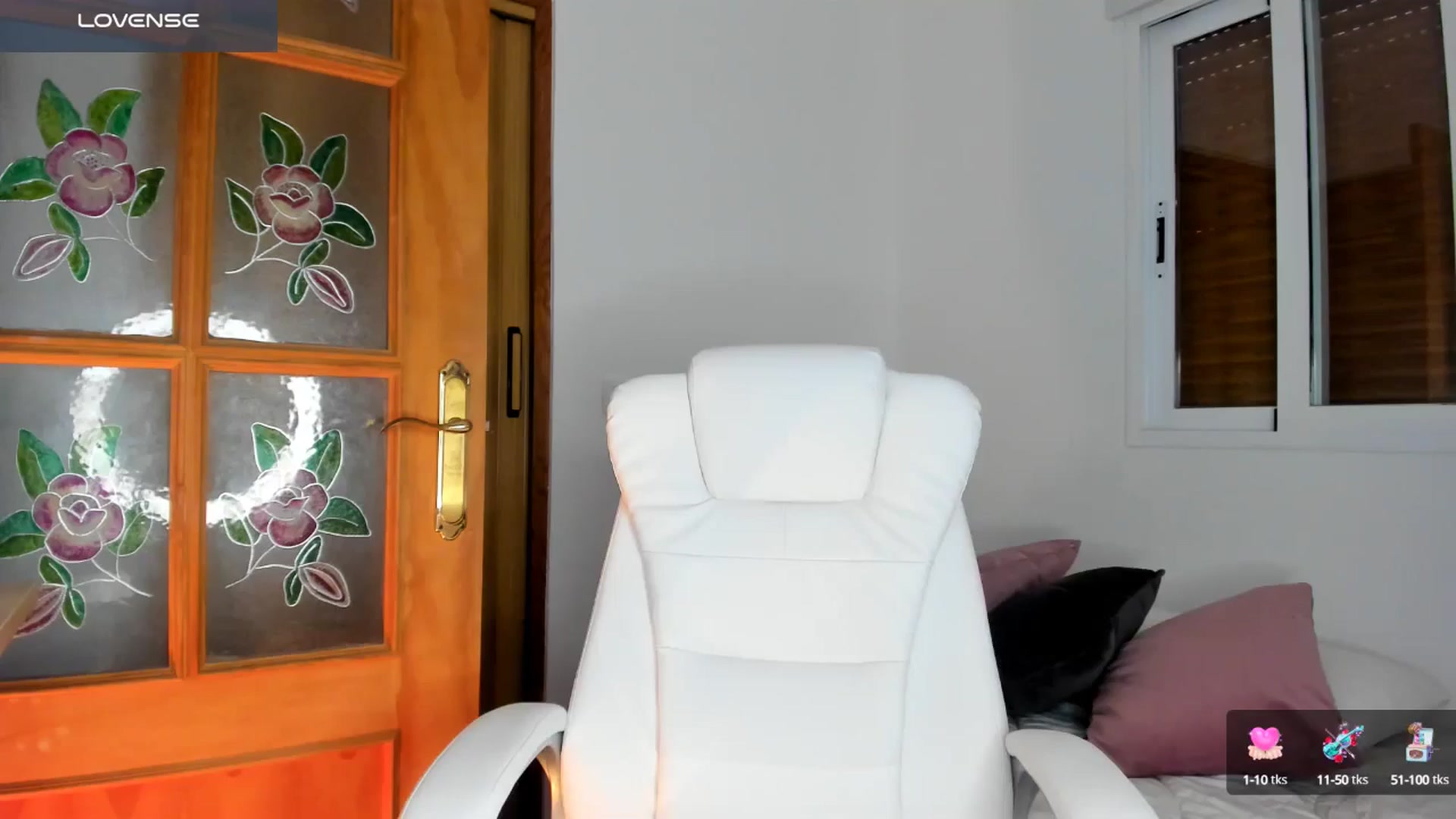 Gallery image thumbnail from sweettitties's myfreecams stream on, 01/17/2025, 12:19 image 18 of 20