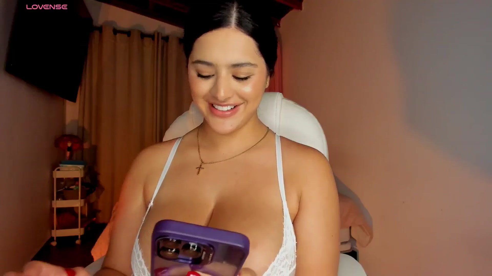 Gallery image thumbnail from sweettitties's myfreecams stream on, 10/24/2025, 24:43 image 10 of 20