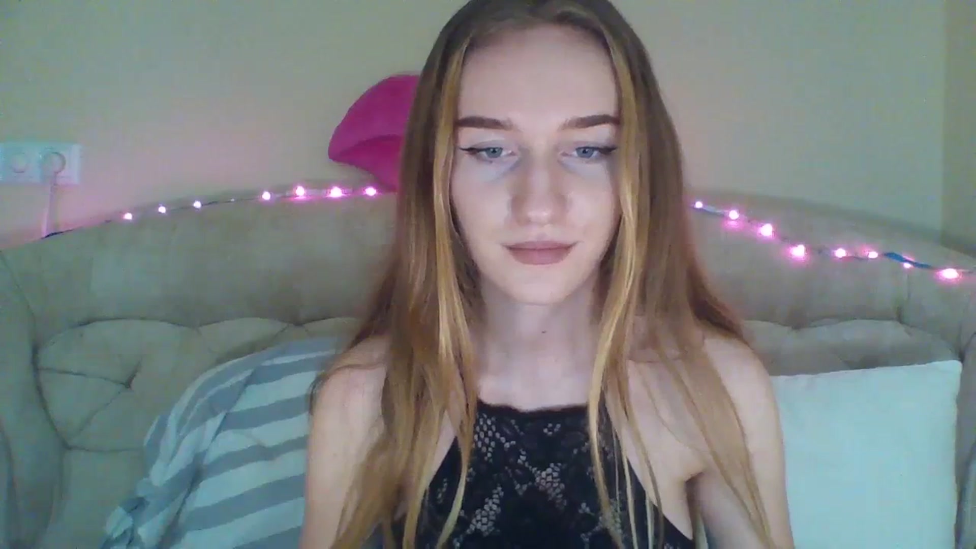 Gallery image thumbnail from sweety_jolie's myfreecams stream on, 09/27/2023, 21:41 image 7 of 20