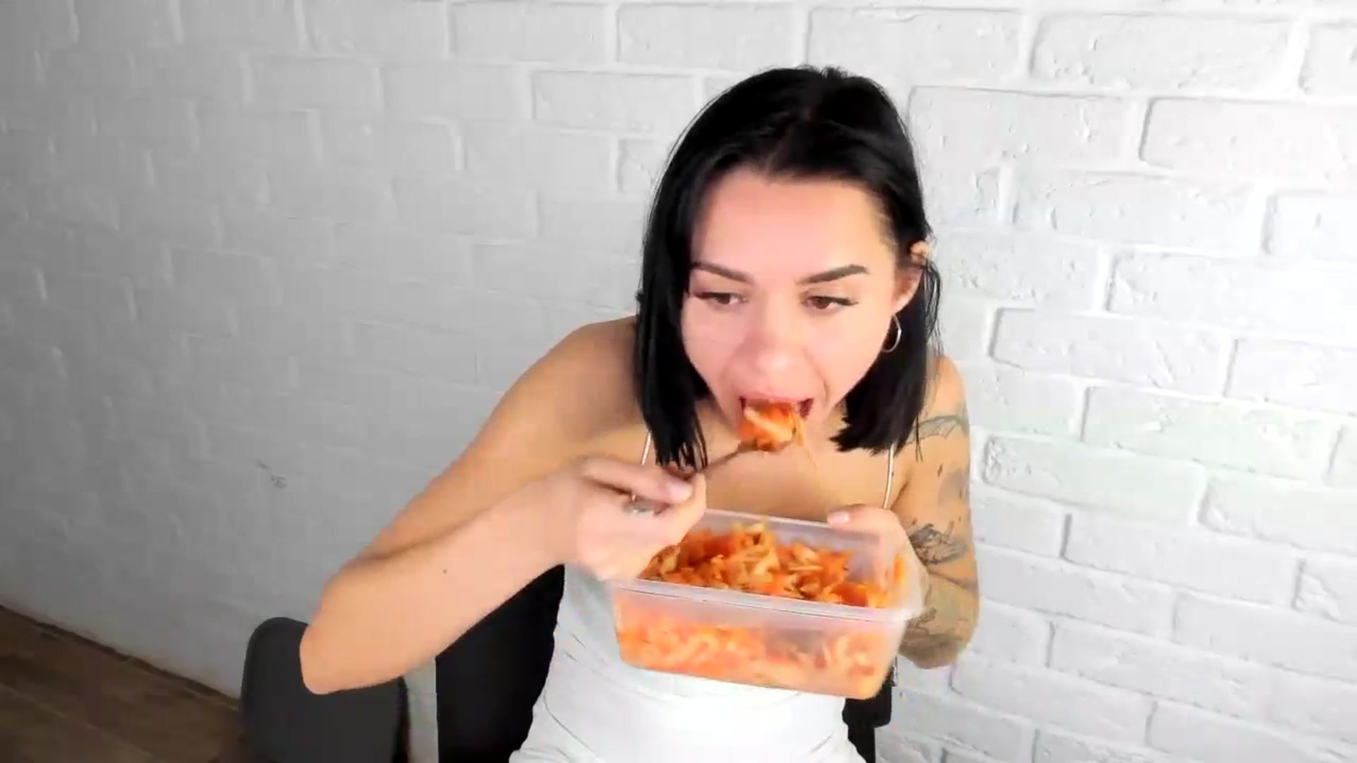 Gallery image thumbnail from swtAlterEgo's myfreecams stream on, 12/27/2023, 03:01 image 2 of 20