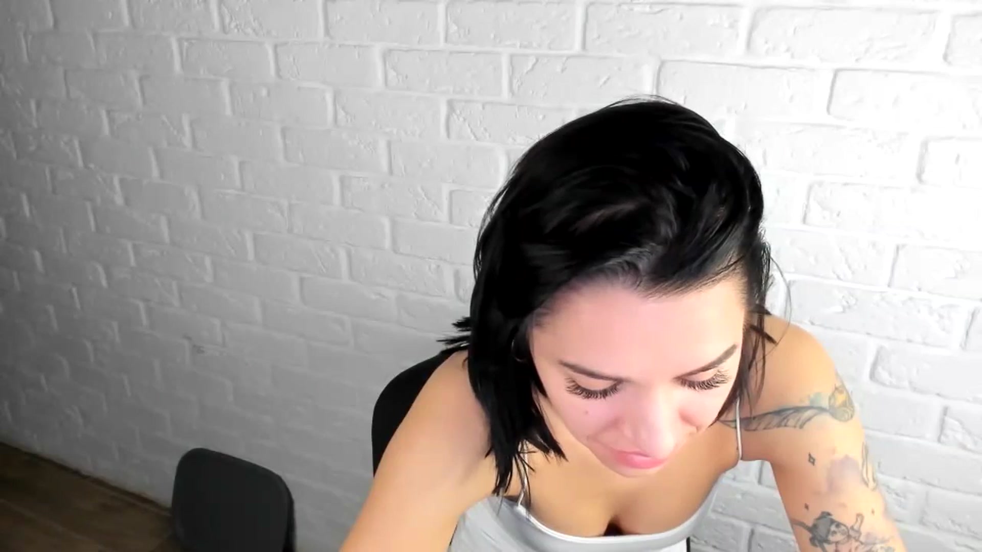 Gallery image thumbnail from swtAlterEgo's myfreecams stream on, 12/27/2023, 05:19 image 2 of 20