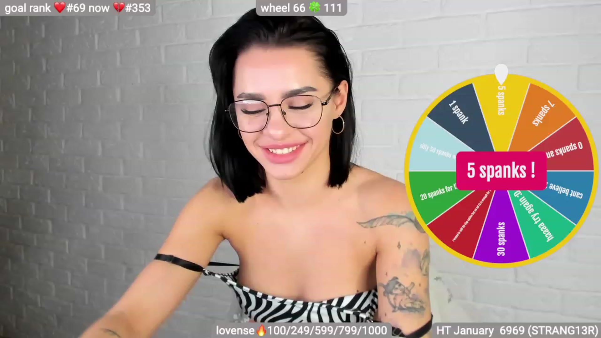 Gallery image thumbnail from swtAlterEgo's myfreecams stream on, 01/24/2024, 04:57 image 9 of 20