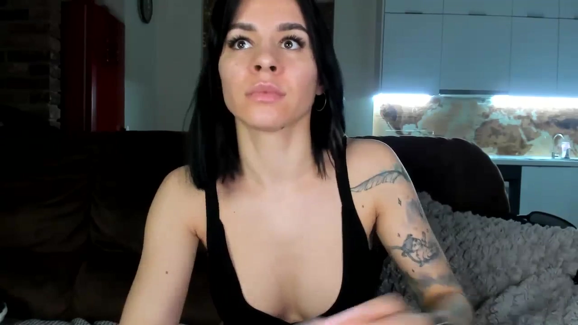 Gallery image thumbnail from swtAlterEgo's myfreecams stream on, 03/28/2024, 03:57 image 3 of 20