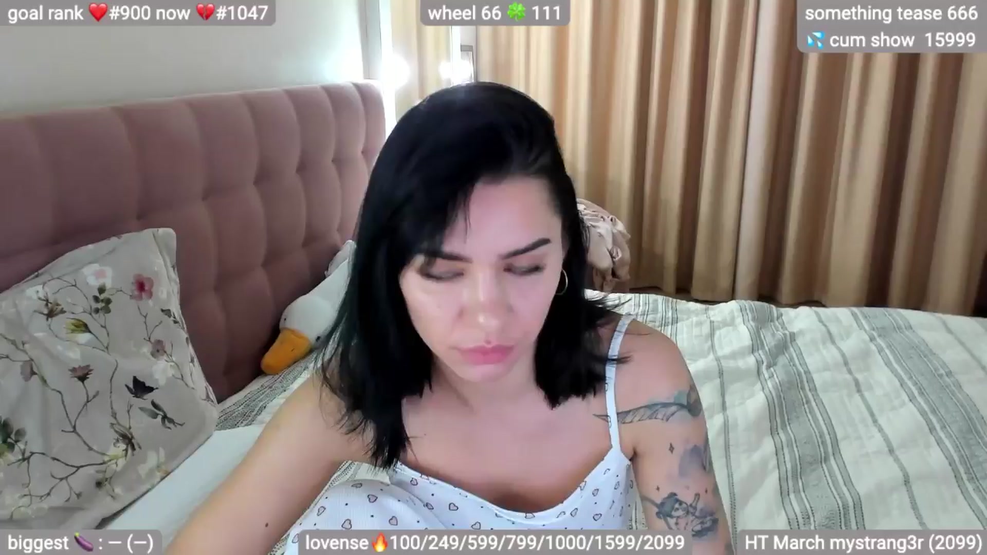Gallery image thumbnail from swtAlterEgo's myfreecams stream on, 03/30/2024, 20:20 image 1 of 20