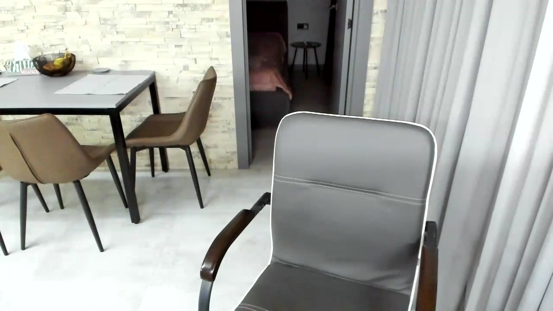 Gallery image thumbnail from swtAlterEgo's myfreecams stream on, 04/29/2024, 18:03 image 19 of 20