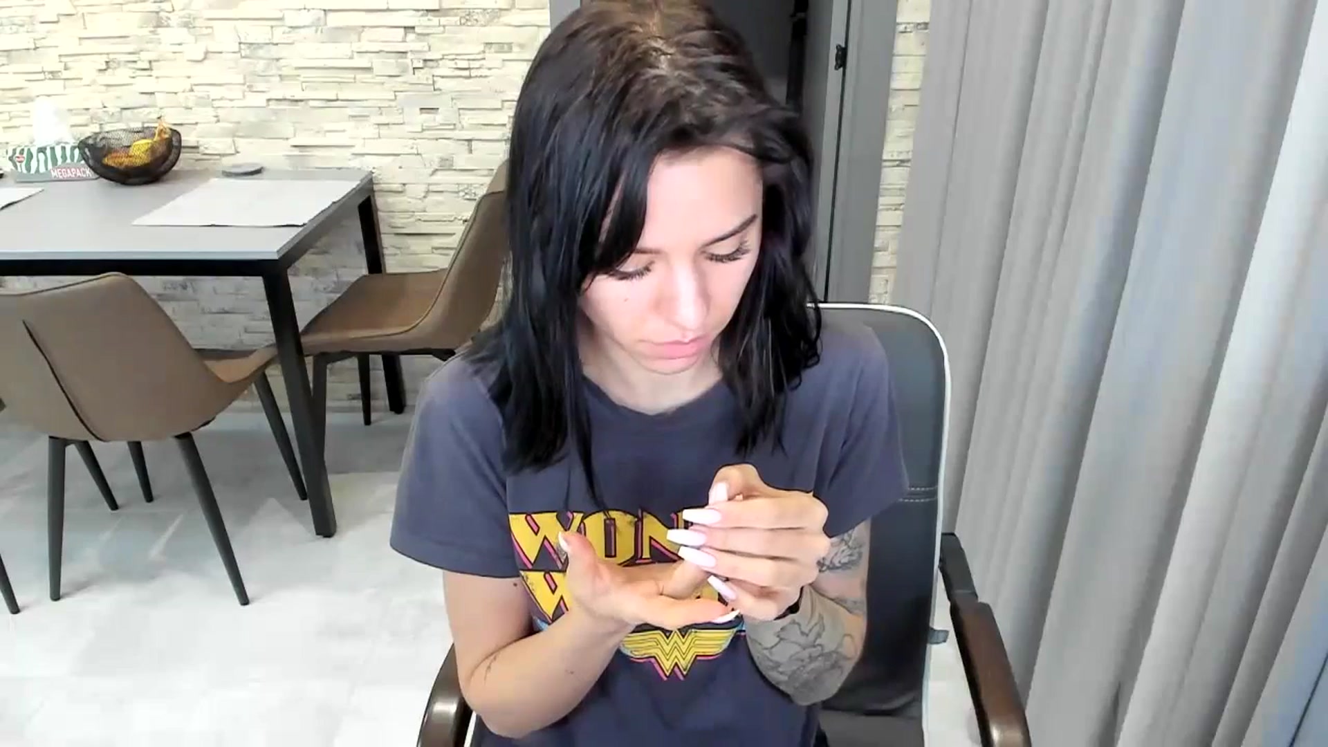 Gallery image thumbnail from swtAlterEgo's myfreecams stream on, 04/29/2024, 18:03 image 20 of 20