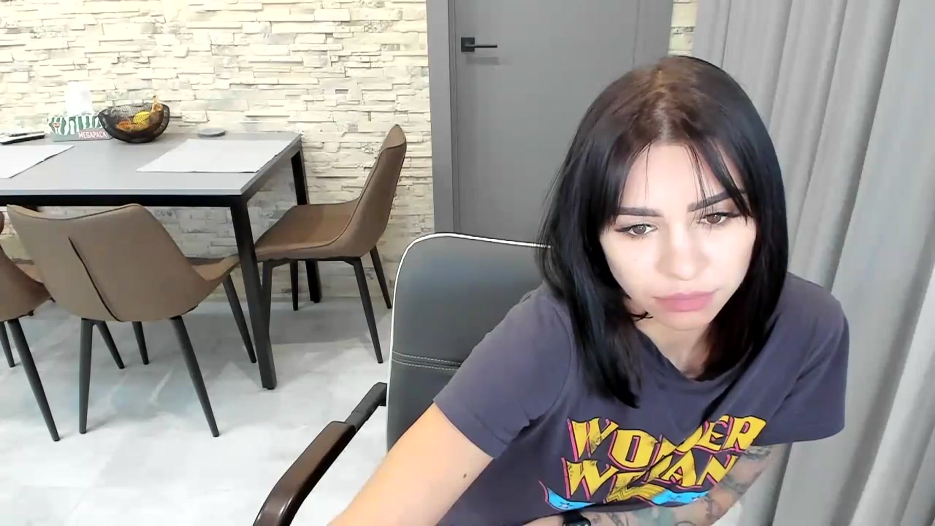Gallery image thumbnail from swtAlterEgo's myfreecams stream on, 04/29/2024, 19:53 image 3 of 20