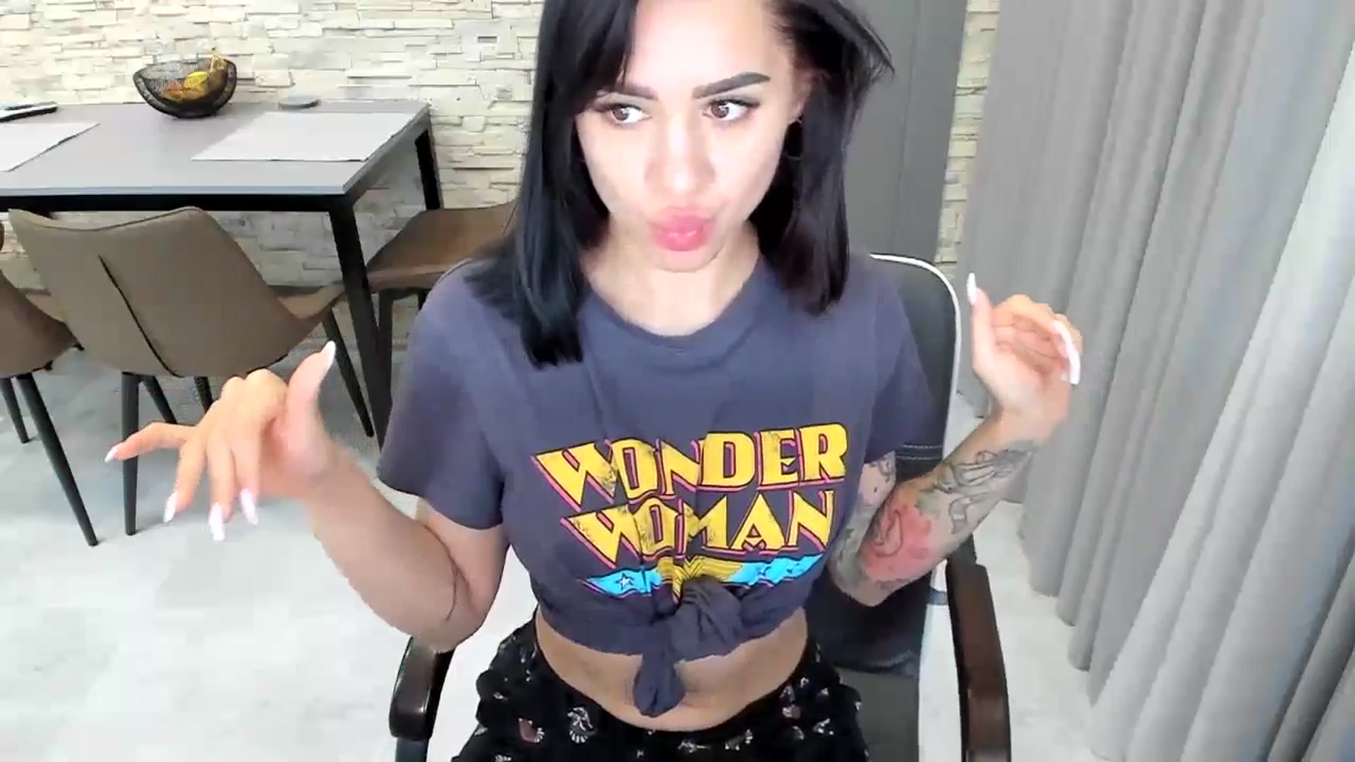 Gallery image thumbnail from swtAlterEgo's myfreecams stream on, 04/30/2024, 02:00 image 12 of 20