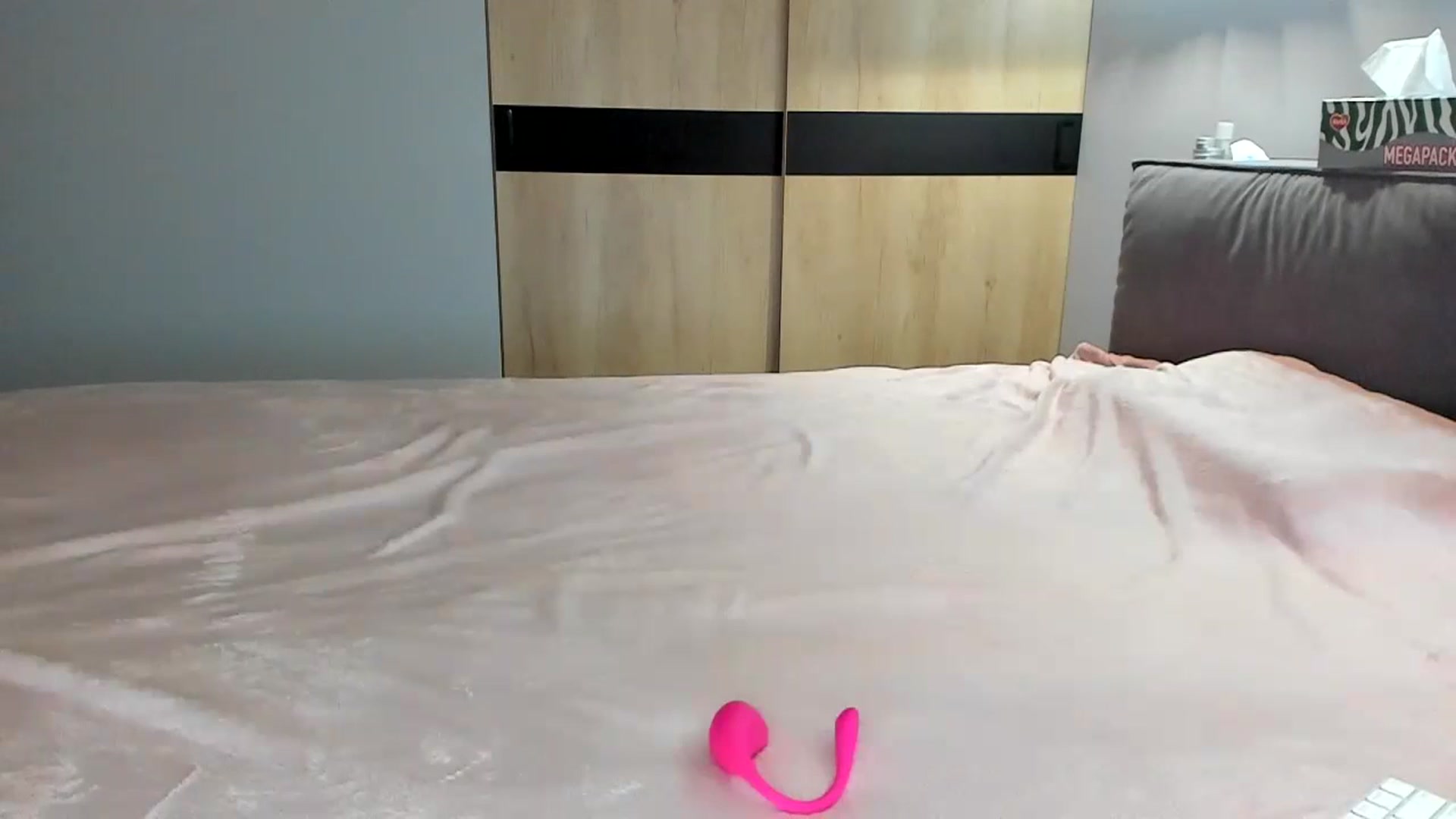 Gallery image thumbnail from swtAlterEgo's myfreecams stream on, 05/02/2024, 22:54 image 16 of 20