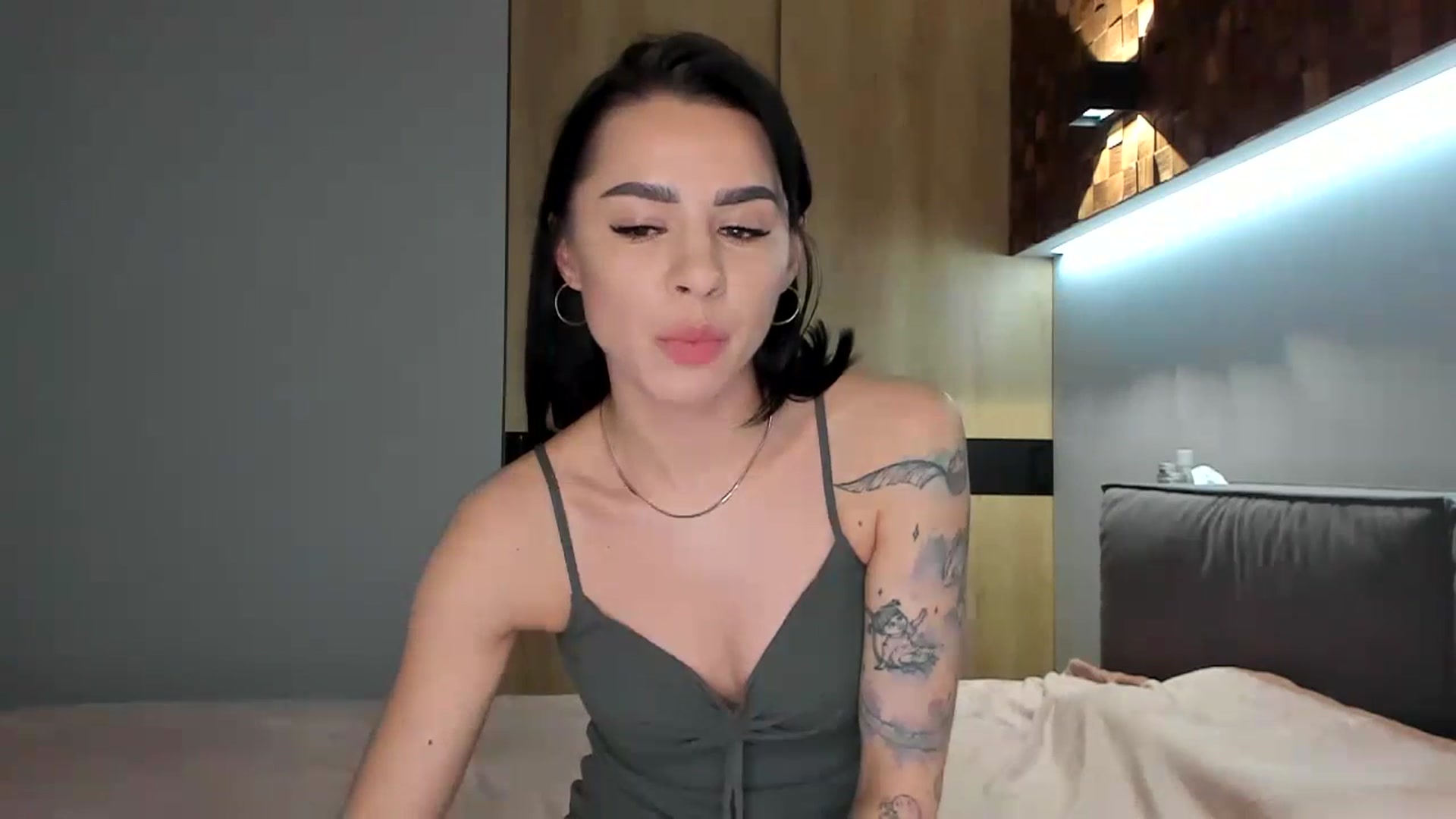 Gallery image thumbnail from swtAlterEgo's myfreecams stream on, 05/02/2024, 22:54 image 19 of 20