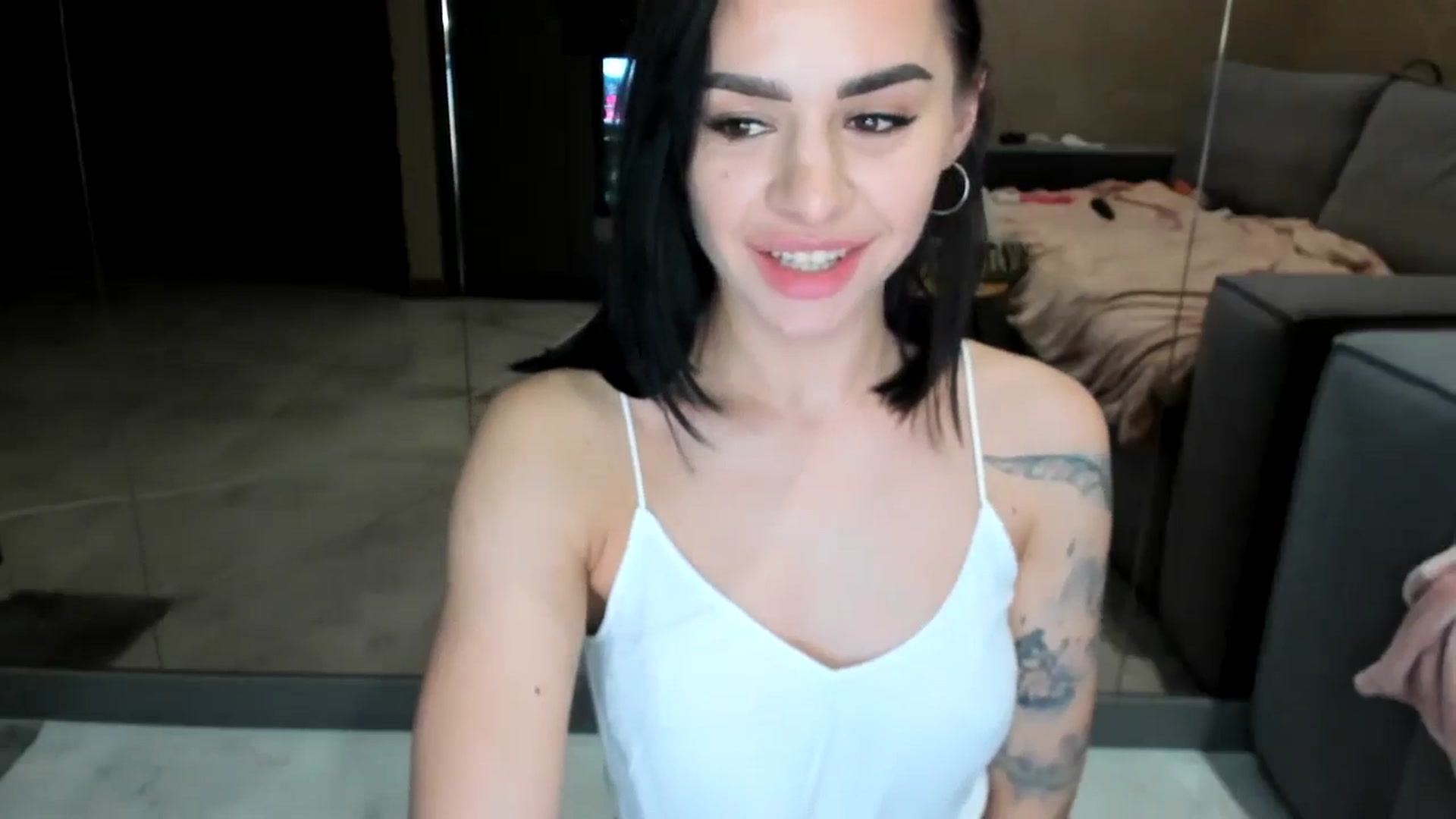 Gallery image thumbnail from swtAlterEgo's myfreecams stream on, 05/07/2024, 22:40 image 18 of 20