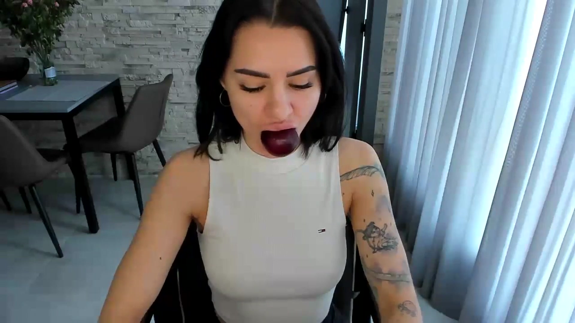 Gallery image thumbnail from swtAlterEgo's myfreecams stream on, 05/08/2024, 13:59 image 7 of 20