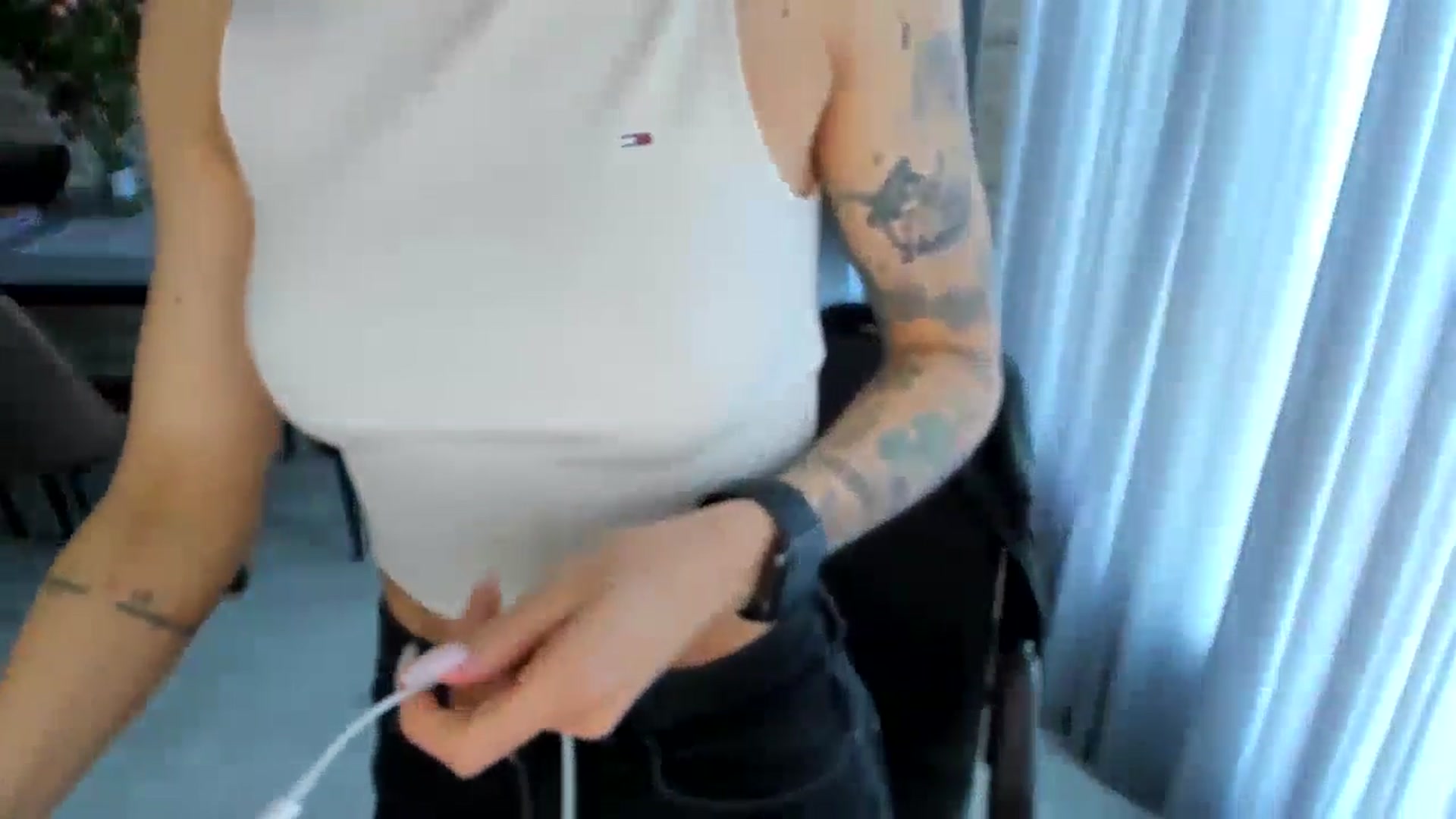 Gallery image thumbnail from swtAlterEgo's myfreecams stream on, 05/08/2024, 13:59 image 9 of 20