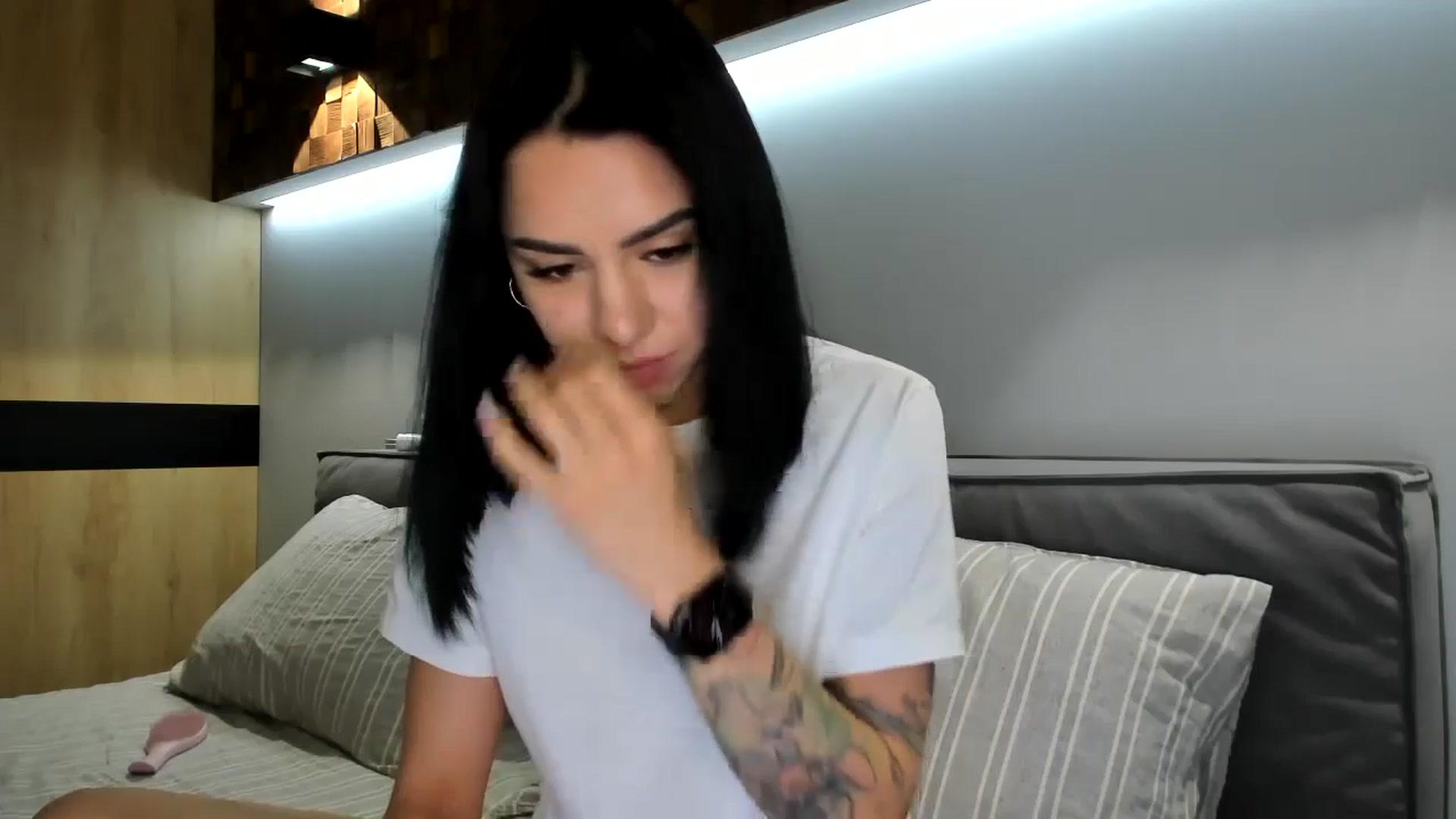 Gallery image thumbnail from swtAlterEgo's myfreecams stream on, 05/12/2024, 22:11 image 10 of 20