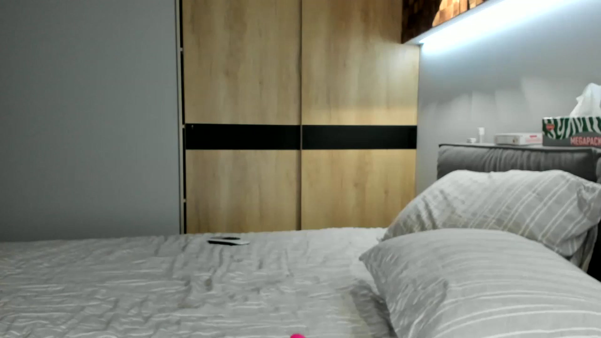 Gallery image thumbnail from swtAlterEgo's myfreecams stream on, 05/14/2024, 02:33 image 13 of 20