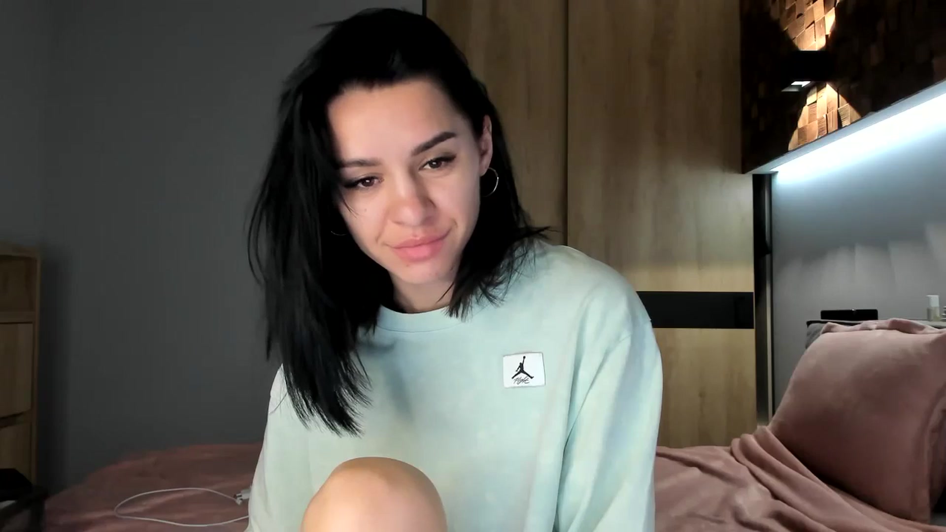 Gallery image thumbnail from swtAlterEgo's myfreecams stream on, 05/24/2024, 03:19 image 2 of 20