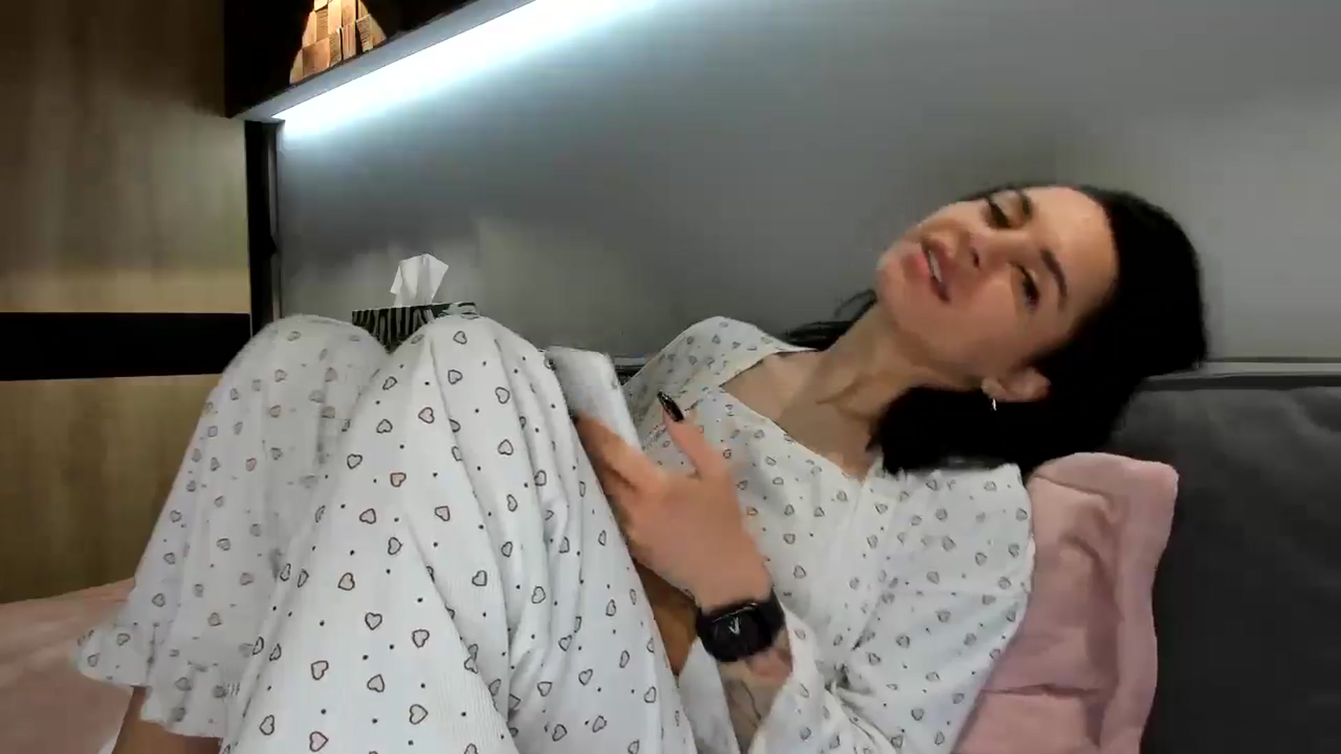 Gallery image thumbnail from swtAlterEgo's myfreecams stream on, 05/26/2024, 24:01 image 5 of 20
