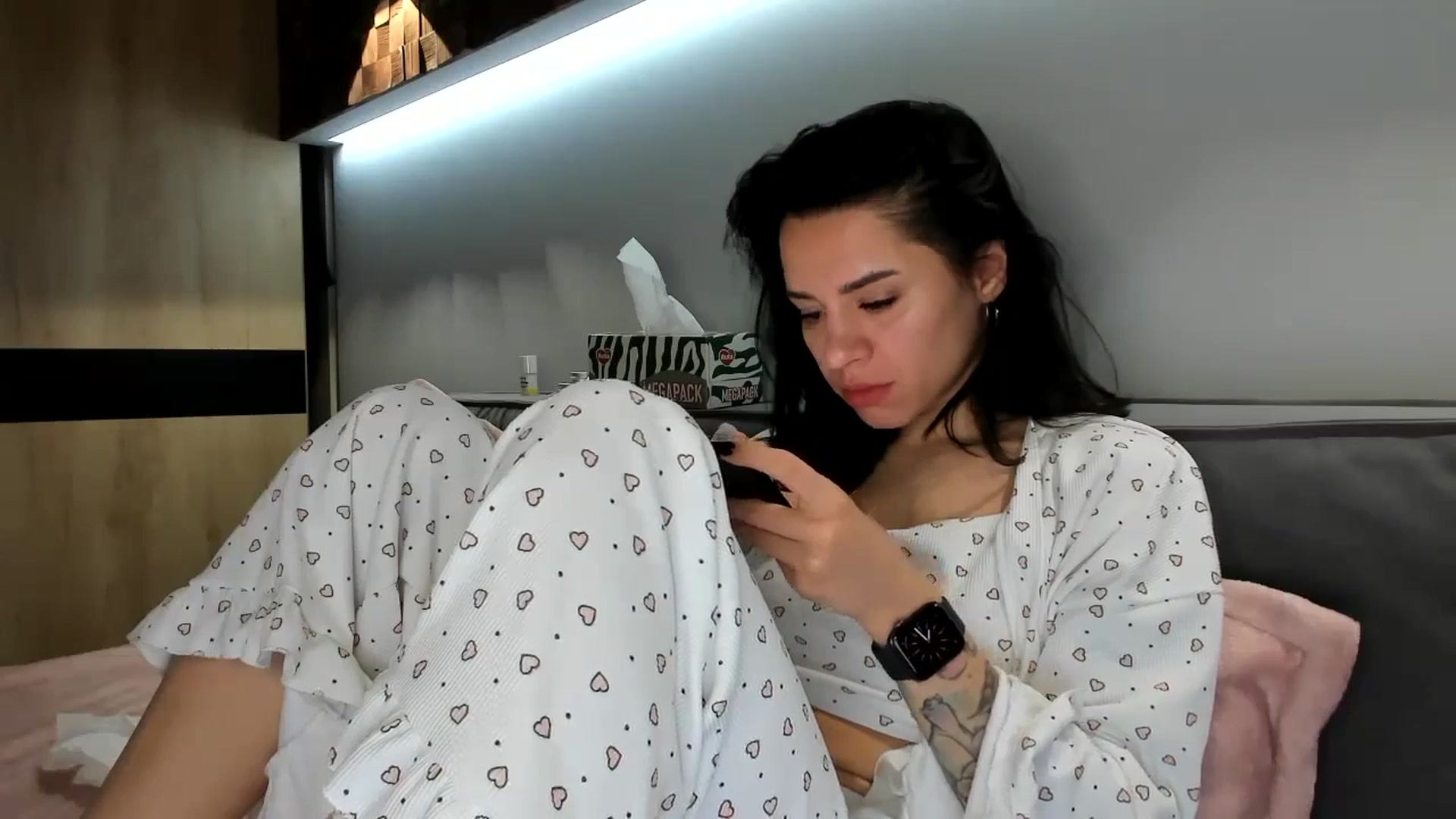 Gallery image thumbnail from swtAlterEgo's myfreecams stream on, 05/26/2024, 03:52 image 4 of 20