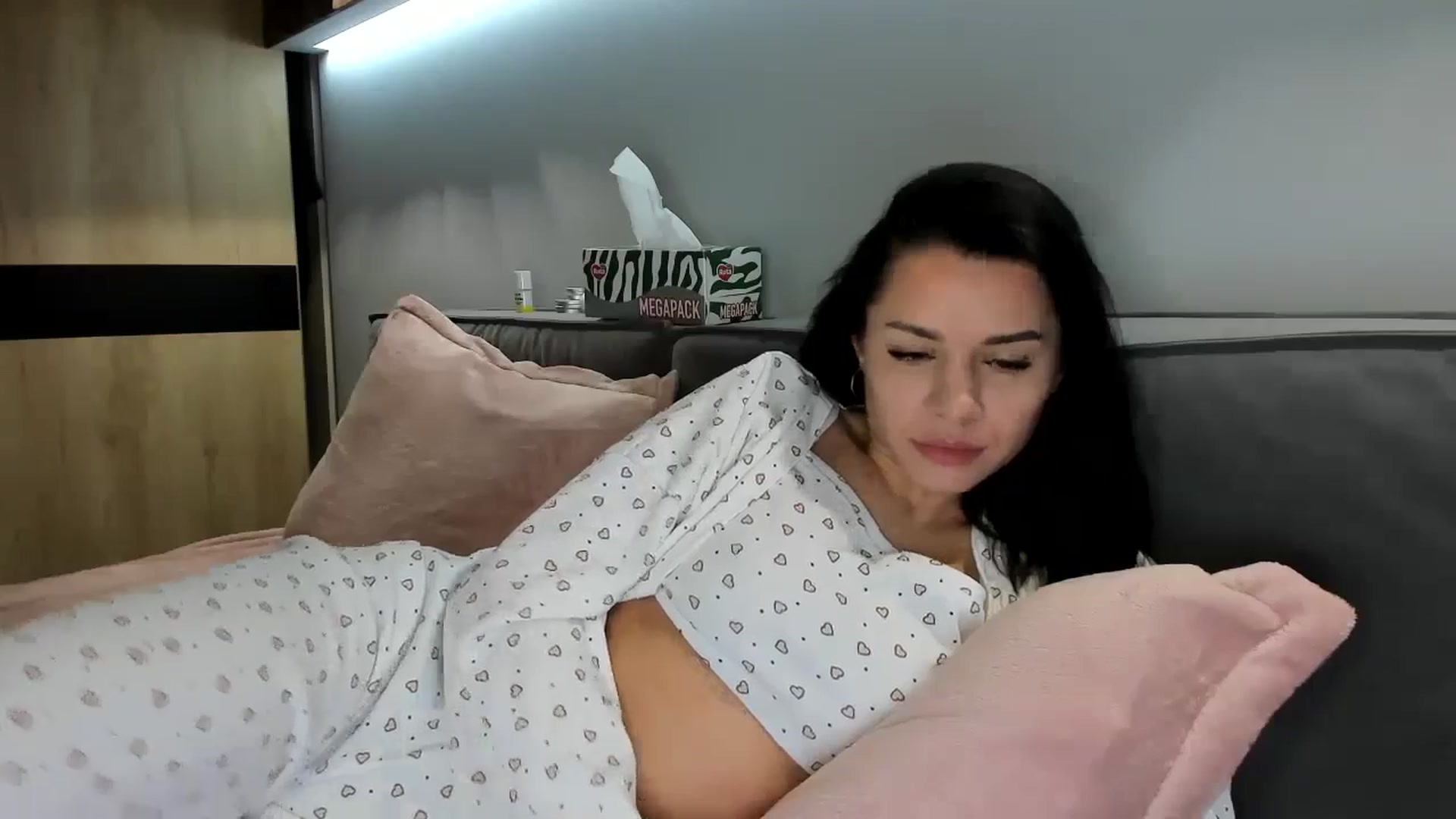 Gallery image thumbnail from swtAlterEgo's myfreecams stream on, 05/26/2024, 03:52 image 11 of 20
