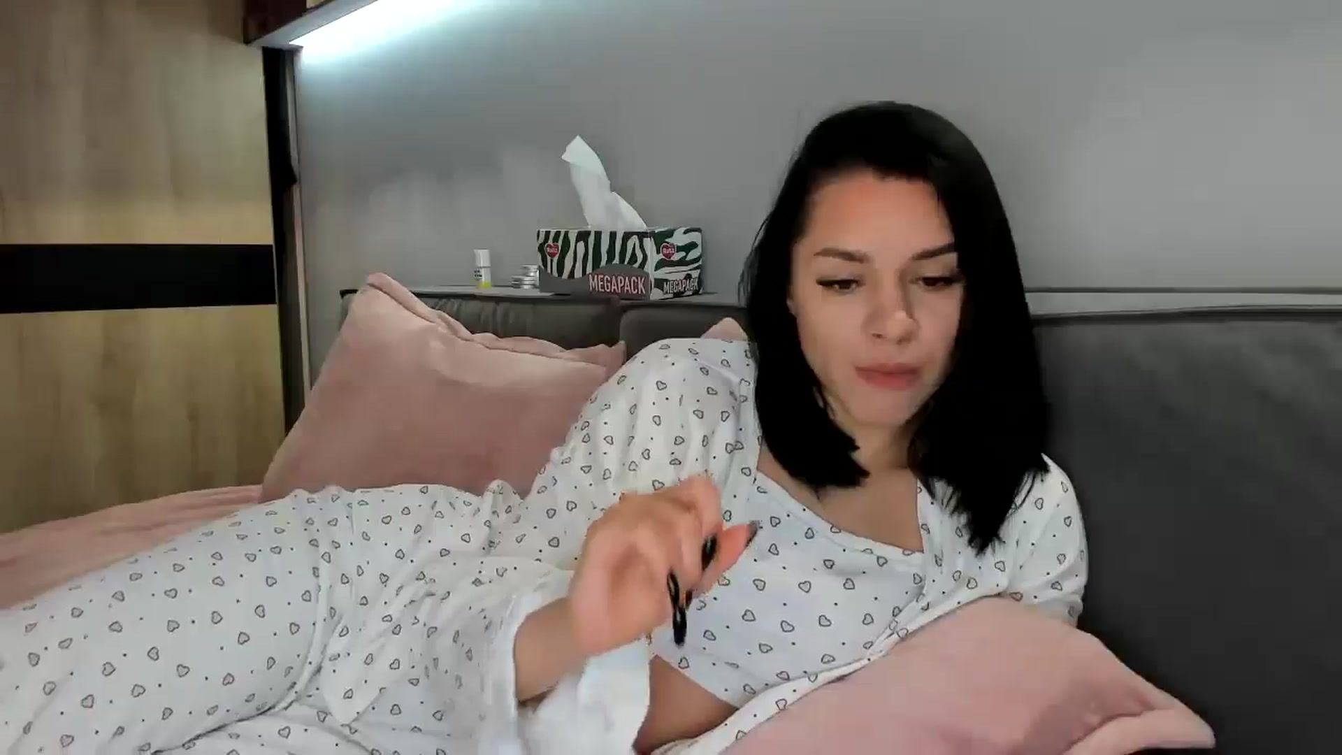 Gallery image thumbnail from swtAlterEgo's myfreecams stream on, 05/26/2024, 03:52 image 12 of 20