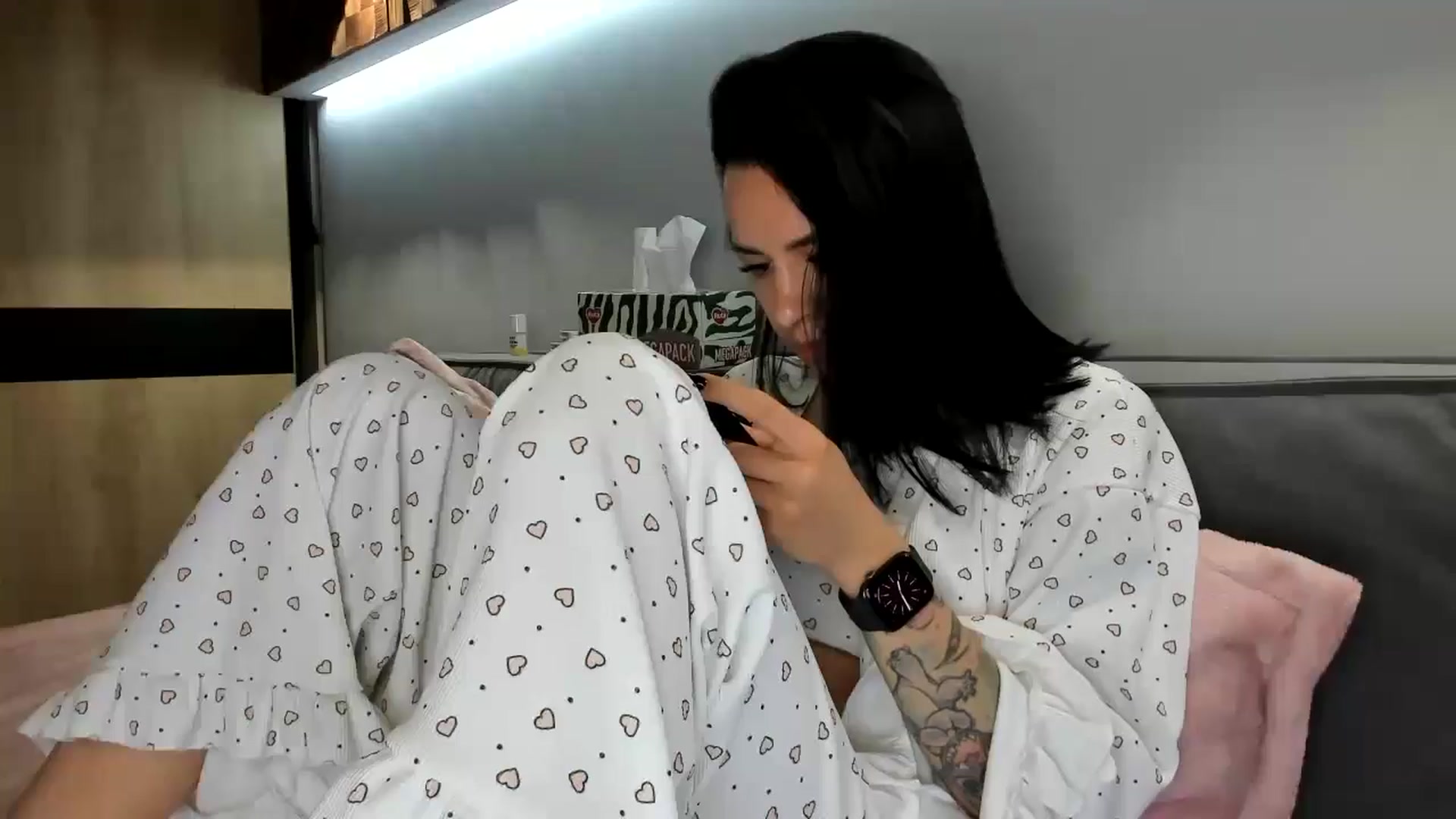 Gallery image thumbnail from swtAlterEgo's myfreecams stream on, 05/26/2024, 03:52 image 1 of 20