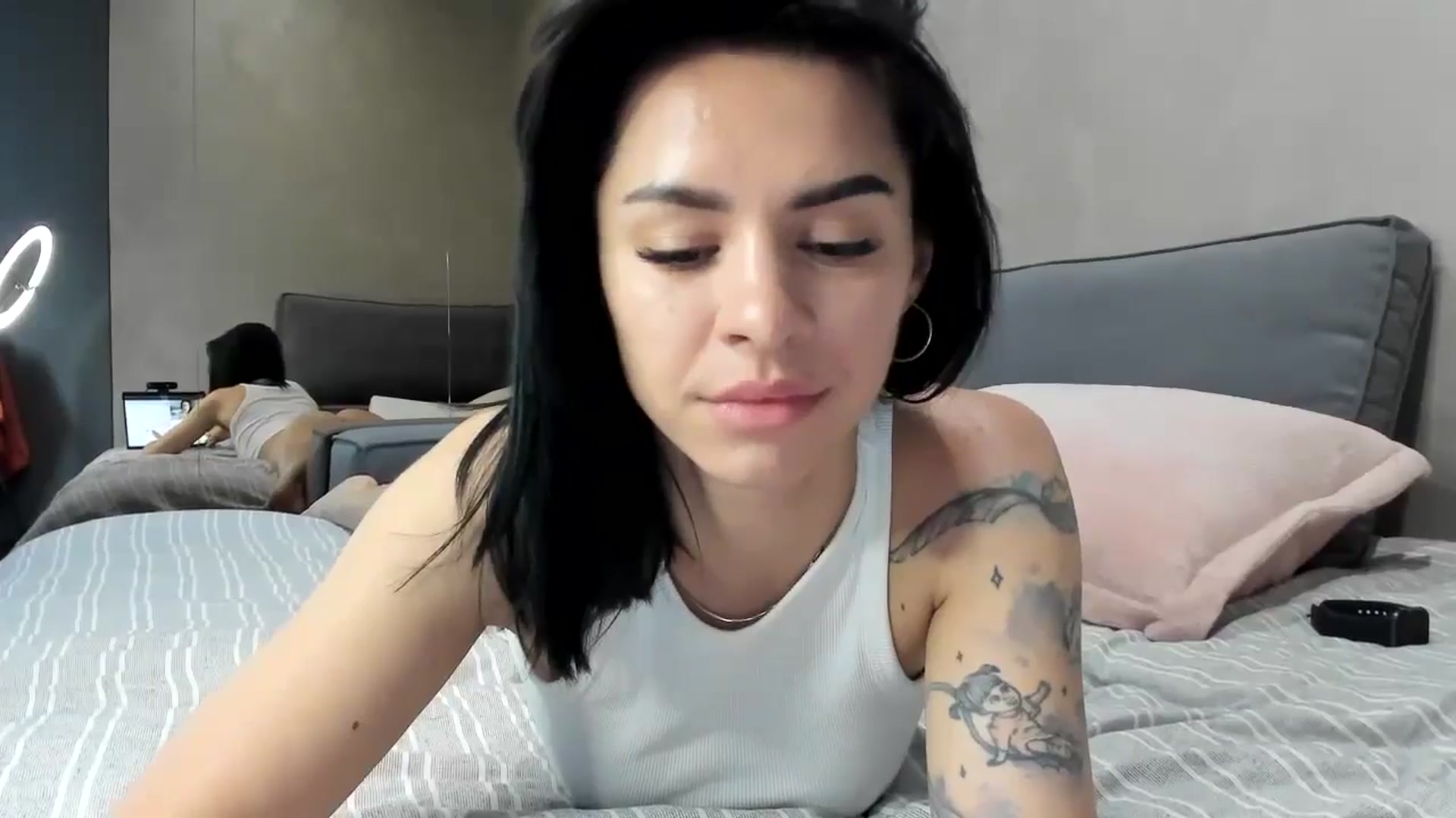 Gallery image thumbnail from swtAlterEgo's myfreecams stream on, 05/30/2024, 06:53 image 8 of 20