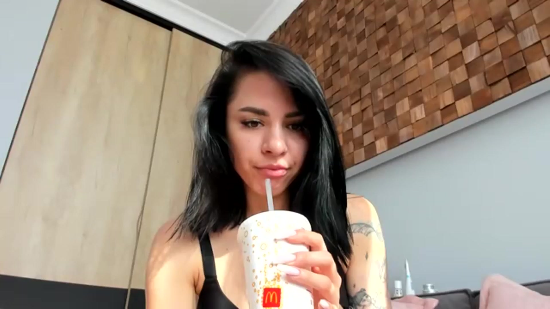 Gallery image thumbnail from swtAlterEgo's myfreecams stream on, 06/07/2024, 06:58 image 4 of 20
