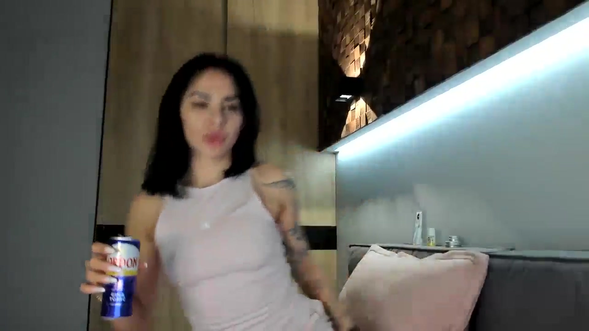 Gallery image thumbnail from swtAlterEgo's myfreecams stream on, 06/09/2024, 24:20 image 11 of 20