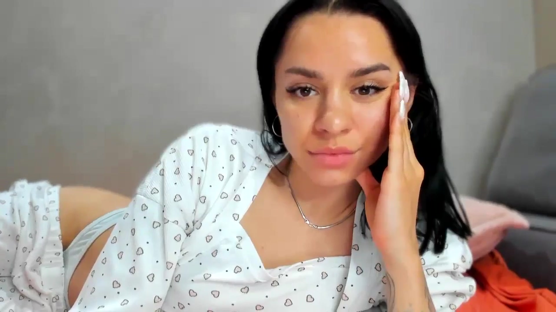 Gallery image thumbnail from swtAlterEgo's myfreecams stream on, 06/10/2024, 24:13 image 18 of 20