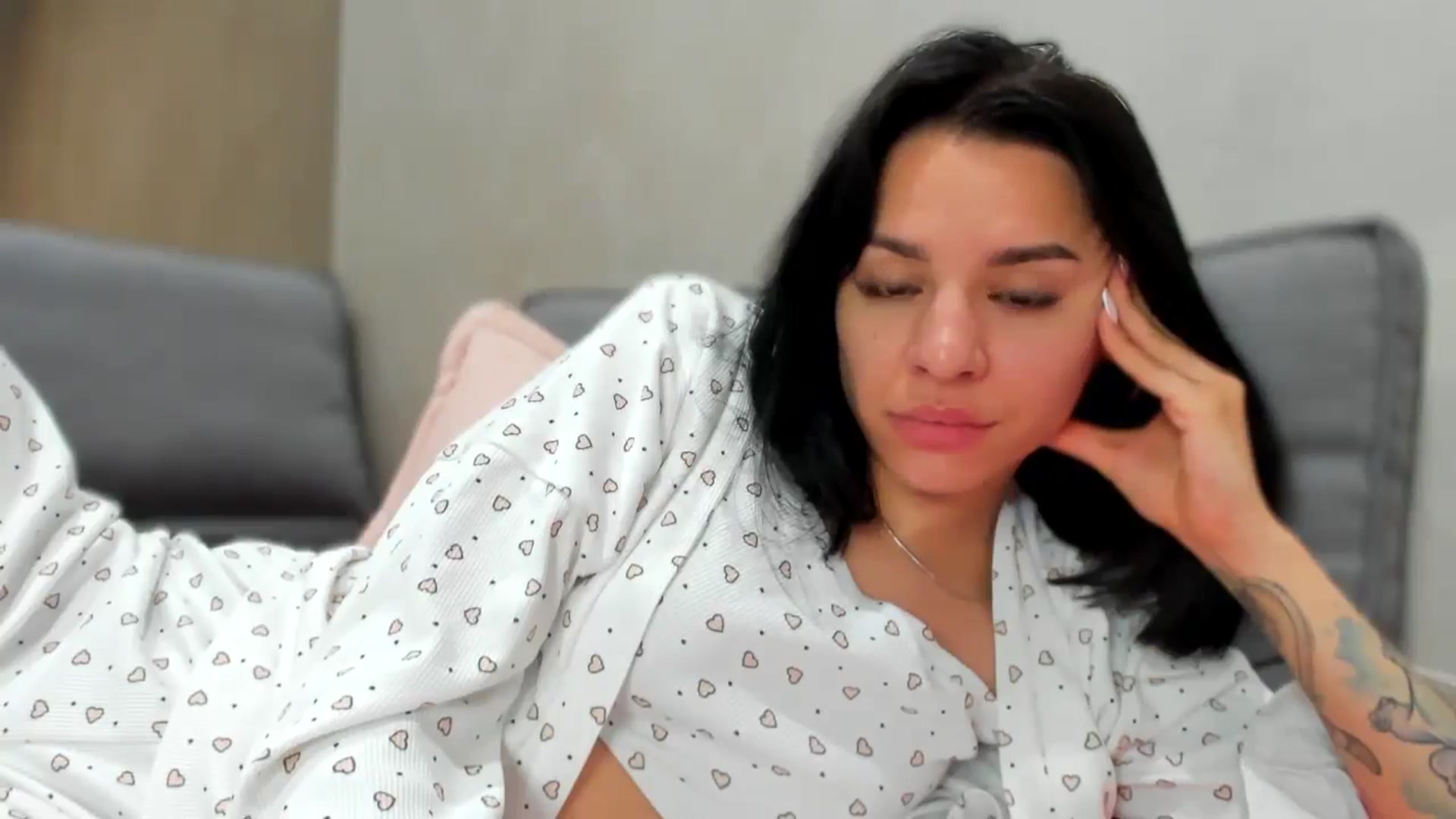 Gallery image thumbnail from swtAlterEgo's myfreecams stream on, 06/10/2024, 04:37 image 10 of 20