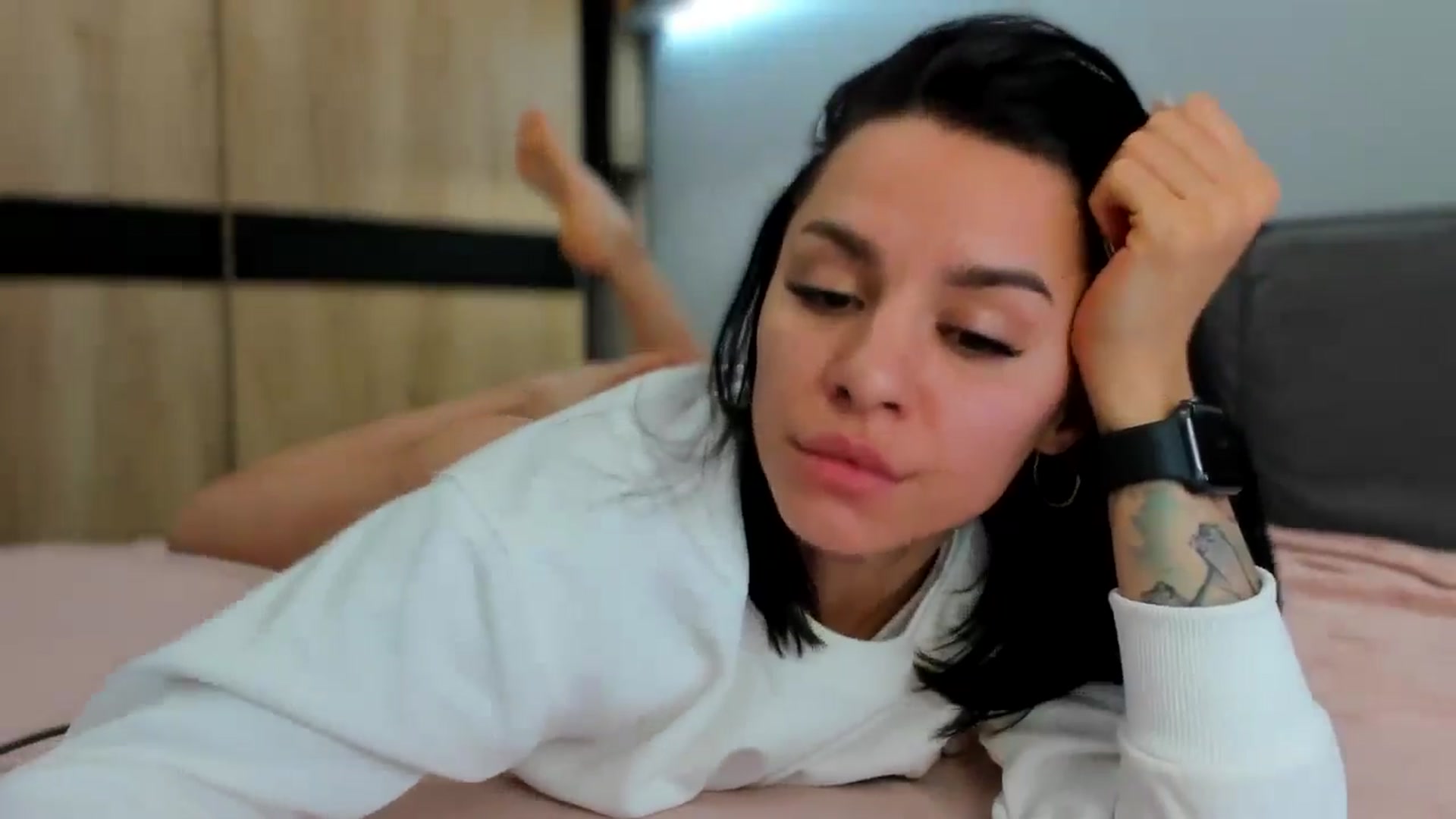 Gallery image thumbnail from swtAlterEgo's myfreecams stream on, 06/11/2024, 04:32 image 3 of 20