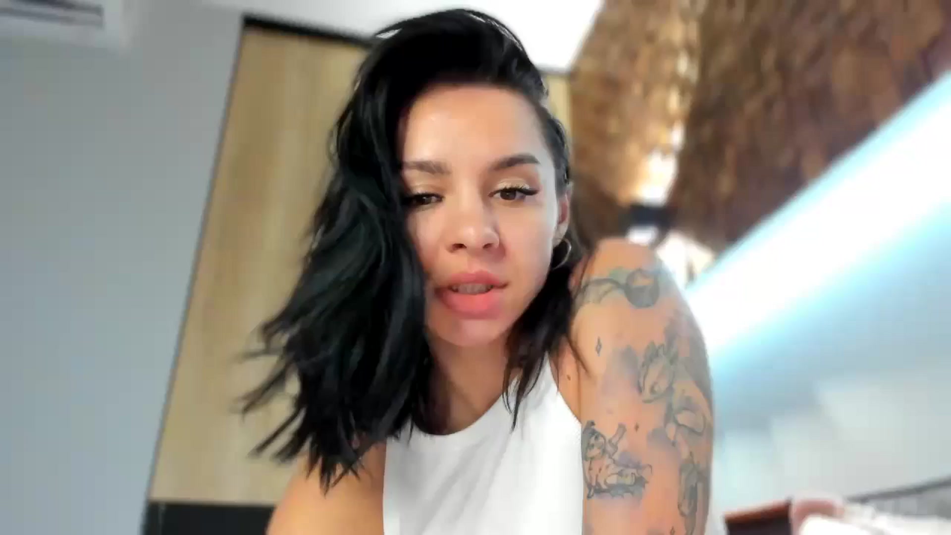 Gallery image thumbnail from swtAlterEgo's myfreecams stream on, 06/18/2024, 23:07 image 1 of 20