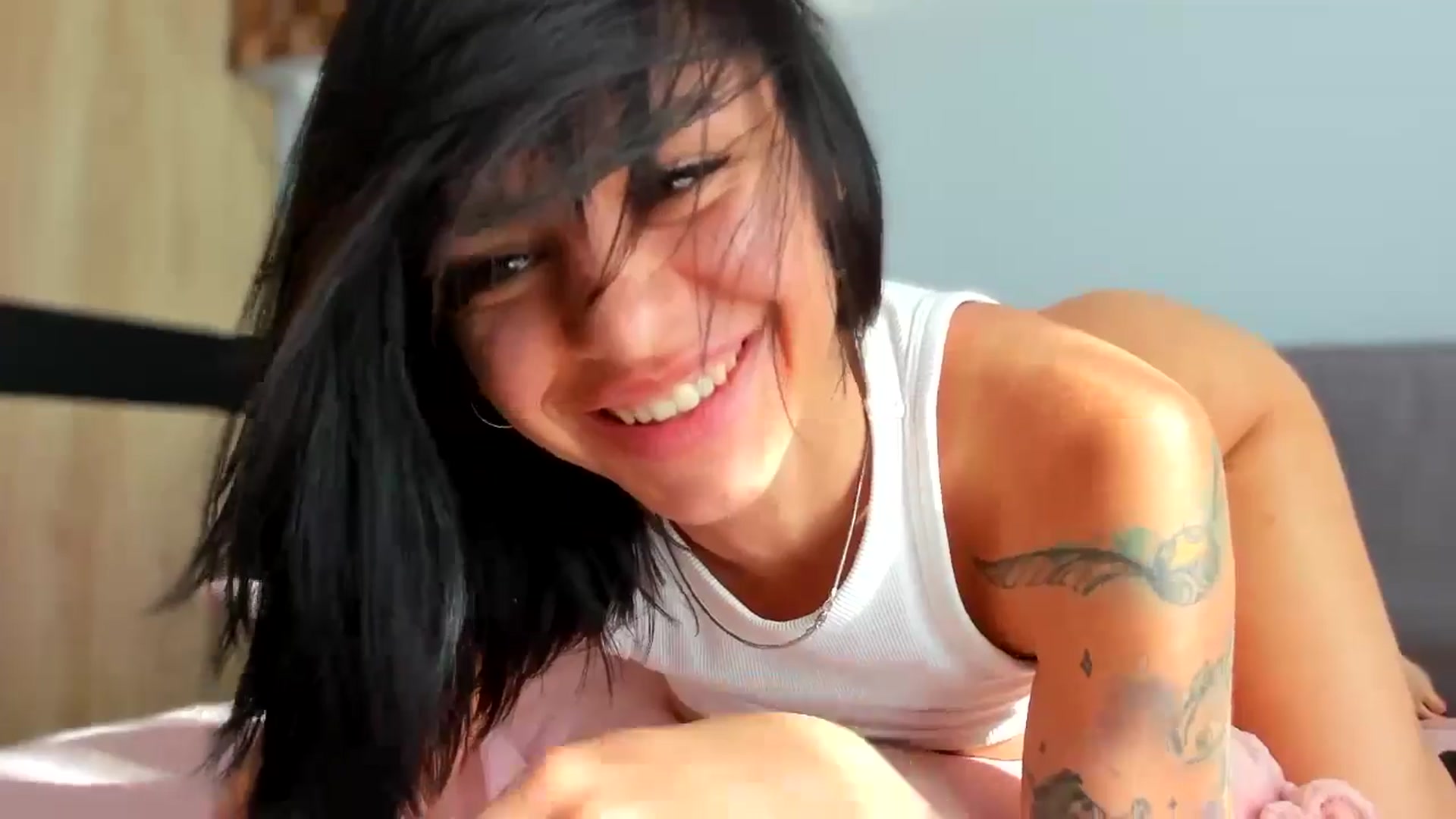 Gallery image thumbnail from swtAlterEgo's myfreecams stream on, 06/19/2024, 06:08 image 16 of 20