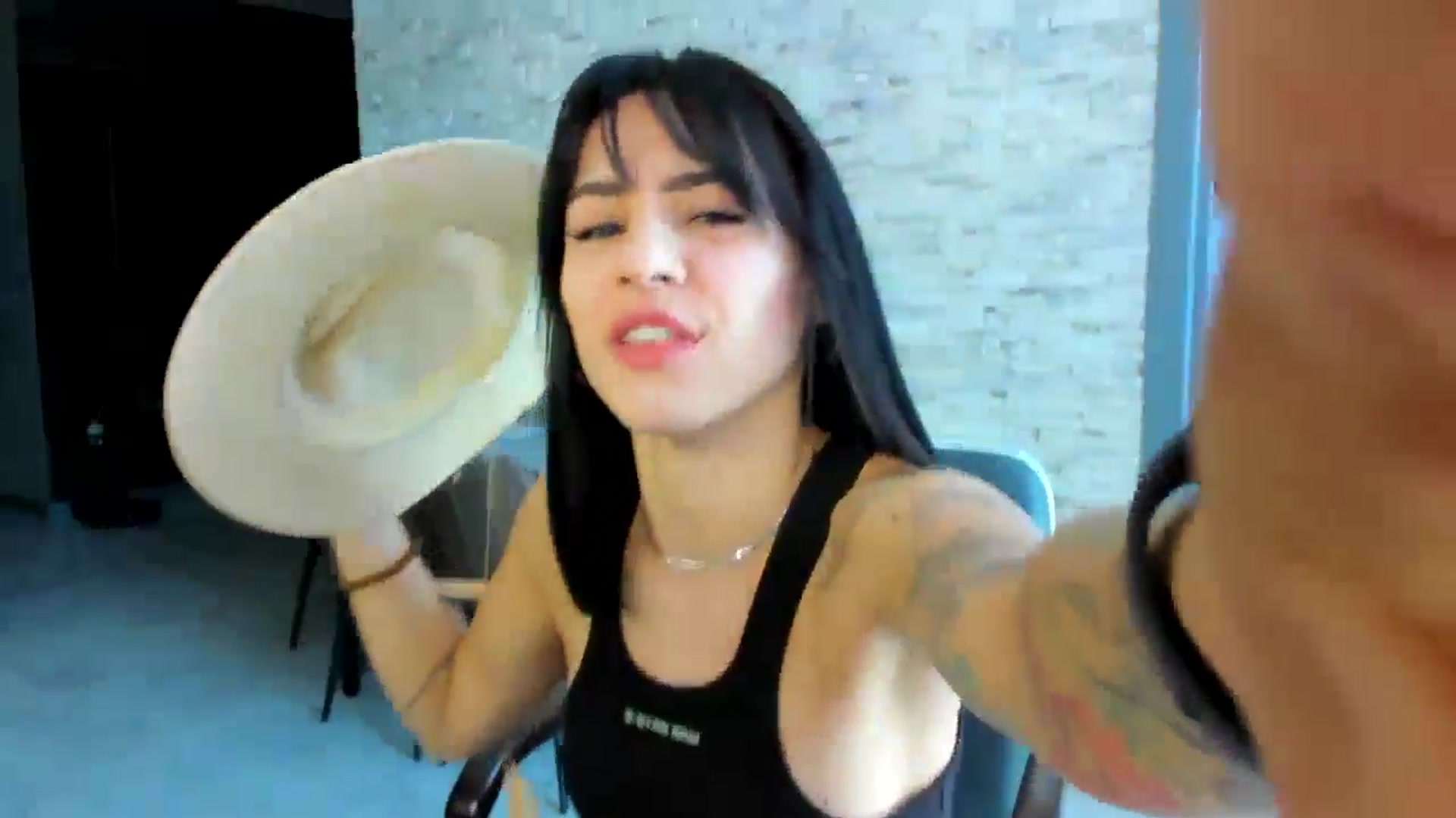 Gallery image thumbnail from swtAlterEgo's myfreecams stream on, 06/21/2024, 12:38 image 17 of 20