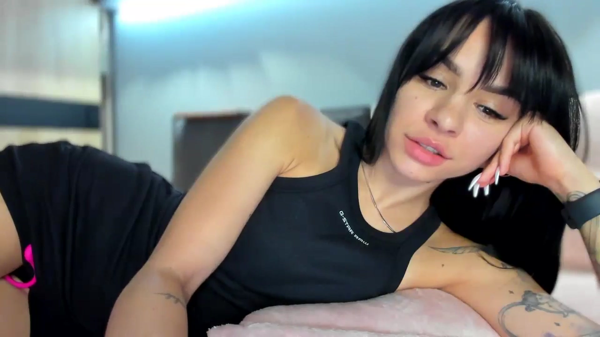 Gallery image thumbnail from swtAlterEgo's myfreecams stream on, 06/21/2024, 19:53 image 5 of 20