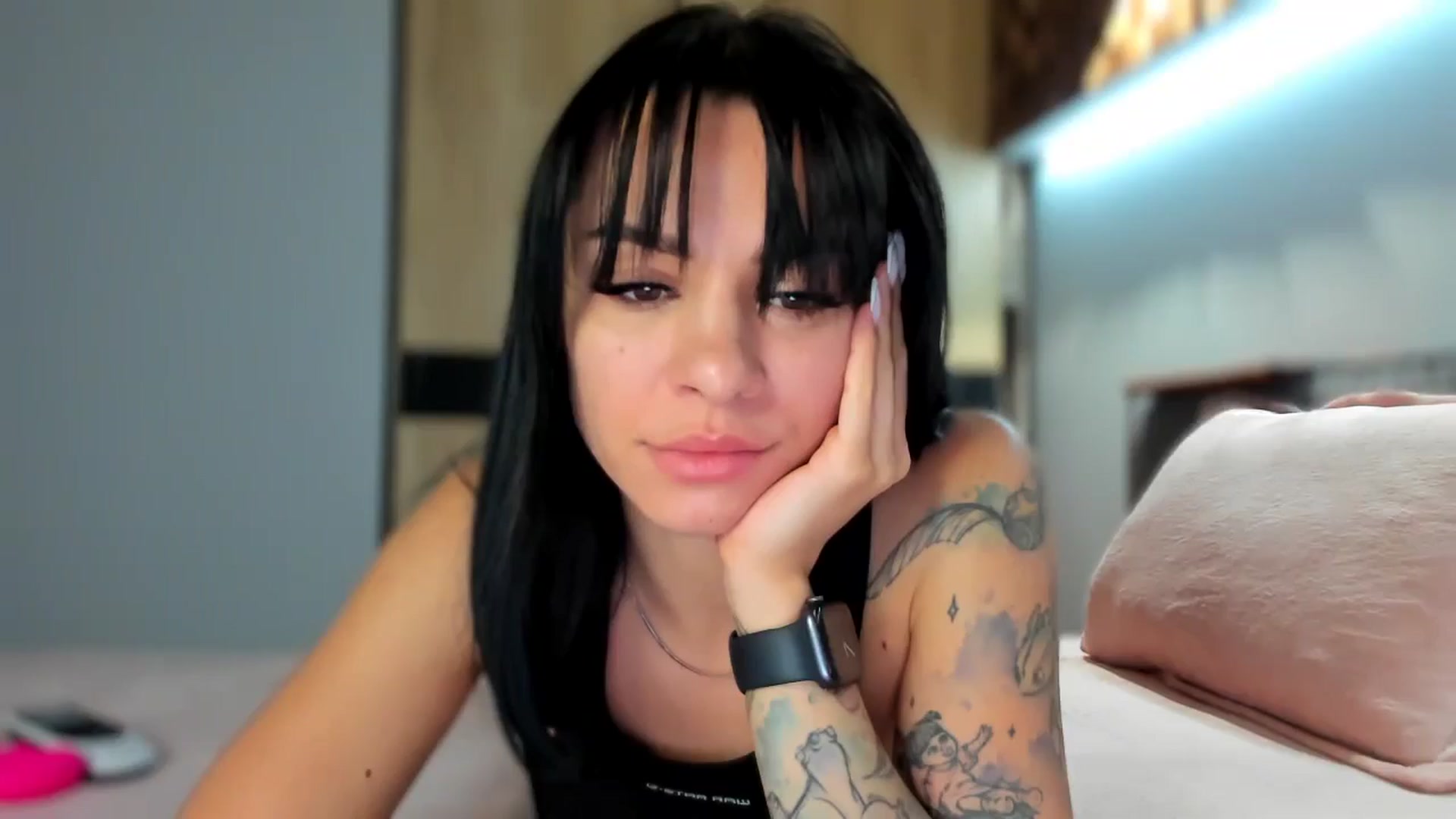 Gallery image thumbnail from swtAlterEgo's myfreecams stream on, 06/21/2024, 19:53 image 1 of 20