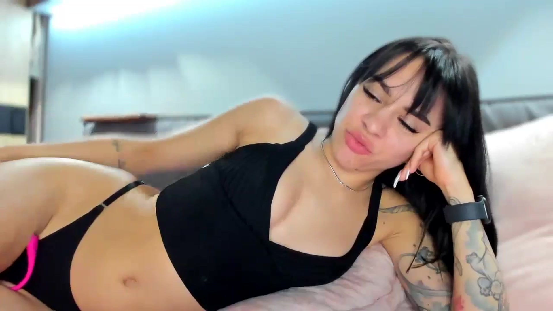 Gallery image thumbnail from swtAlterEgo's myfreecams stream on, 06/21/2024, 21:27 image 3 of 20