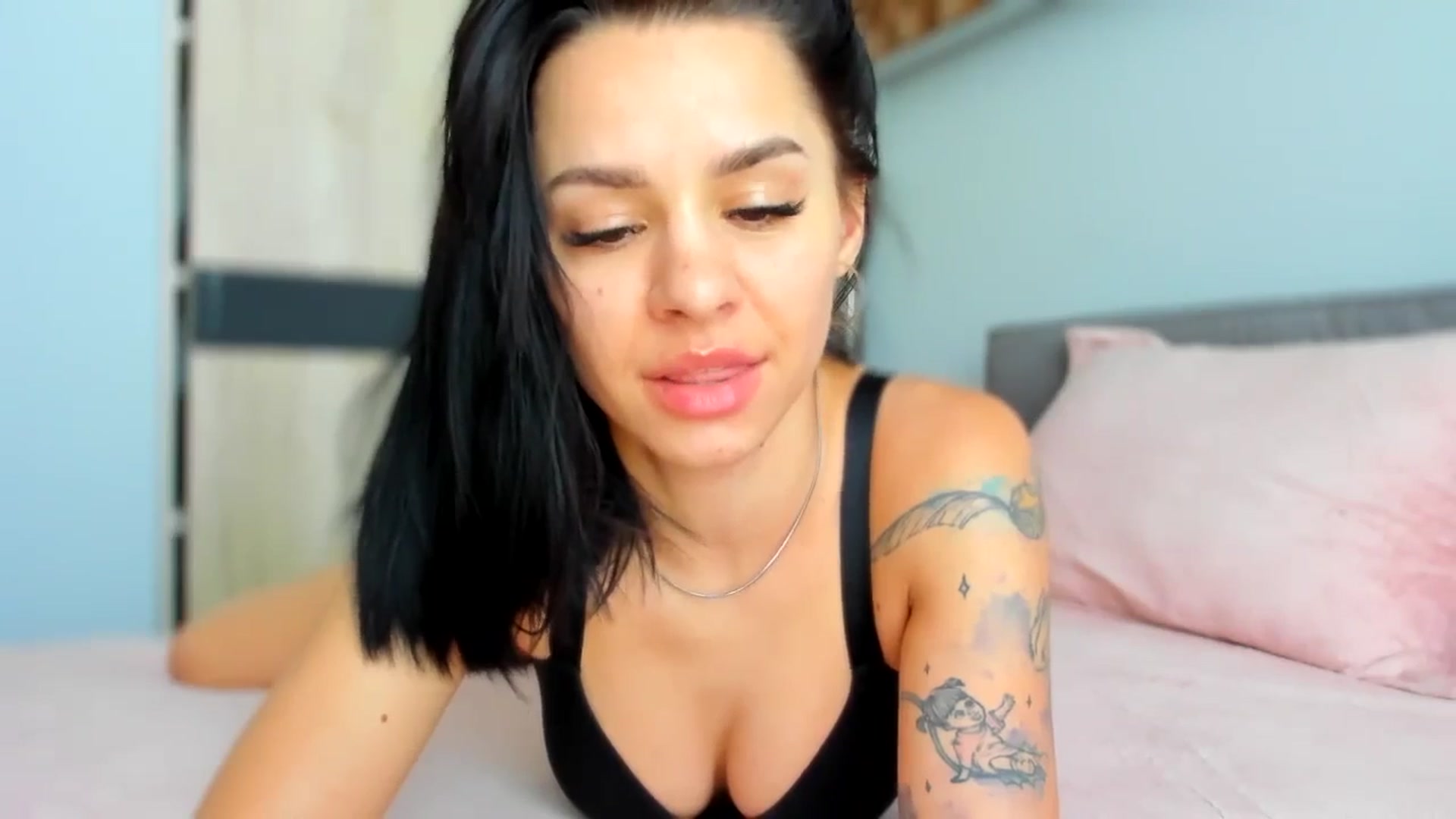 Gallery image thumbnail from swtAlterEgo's myfreecams stream on, 06/23/2024, 12:26 image 2 of 20