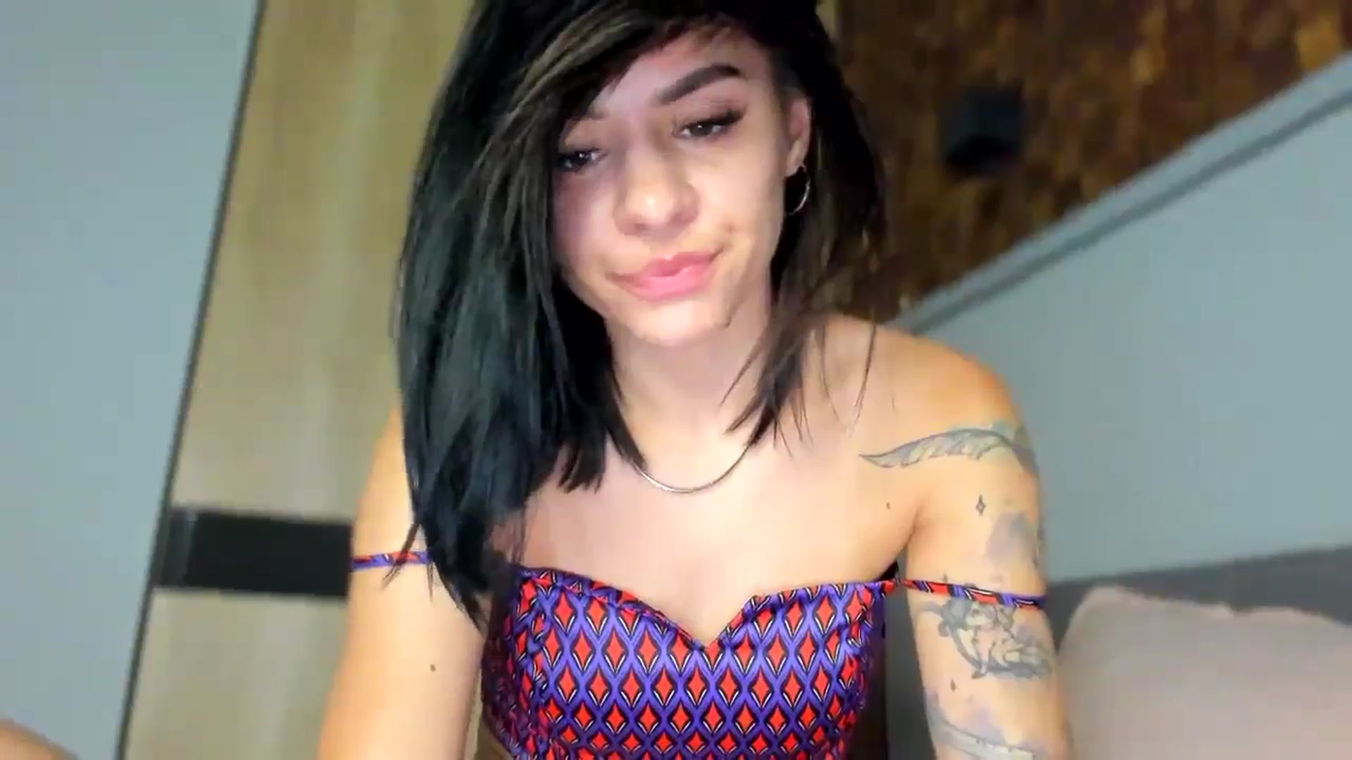 Gallery image thumbnail from swtAlterEgo's myfreecams stream on, 06/24/2024, 20:21 image 17 of 20