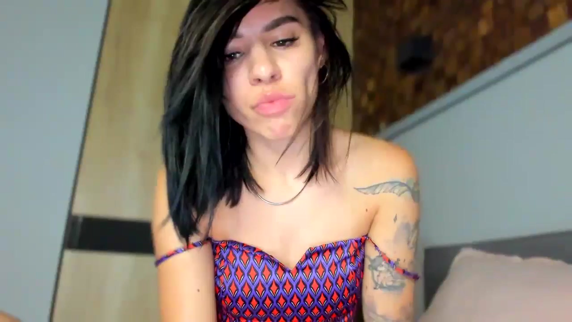 Gallery image thumbnail from swtAlterEgo's myfreecams stream on, 06/24/2024, 20:21 image 18 of 20