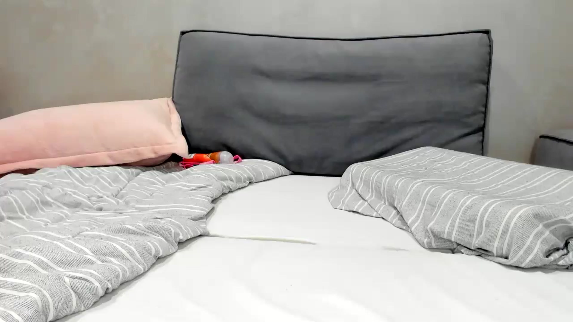 Gallery image thumbnail from swtAlterEgo's myfreecams stream on, 06/30/2024, 12:08 image 7 of 20
